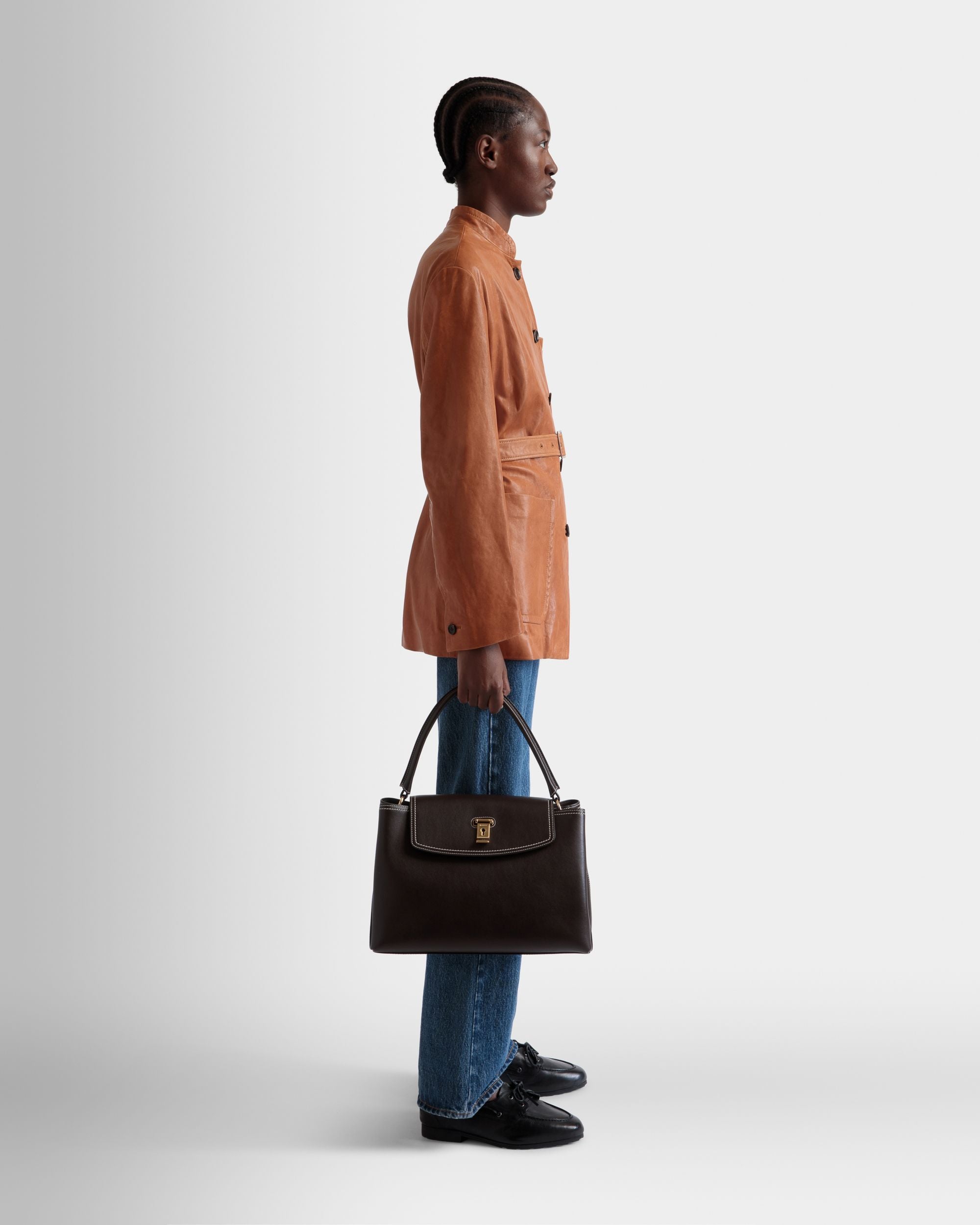 Lock Me Henkeltasche Aus Leder In Ebenholzschwarz - Damen - Bally - 02