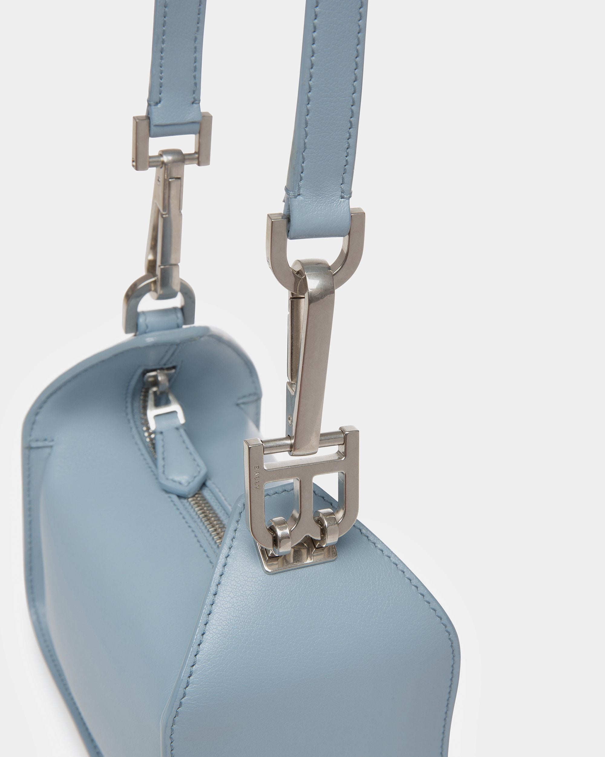 B-Hook XS Leder-Minibag In Hellblau - Damen - Bally - 05