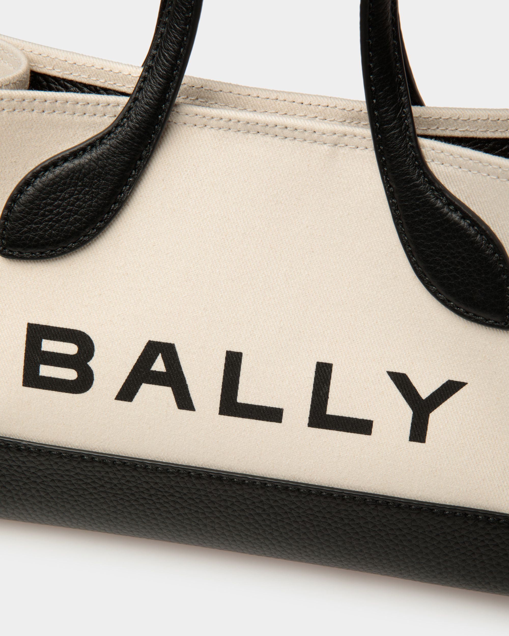 Bar Minibag Aus Textil In Natur Und Schwarz - Damen - Bally - 05
