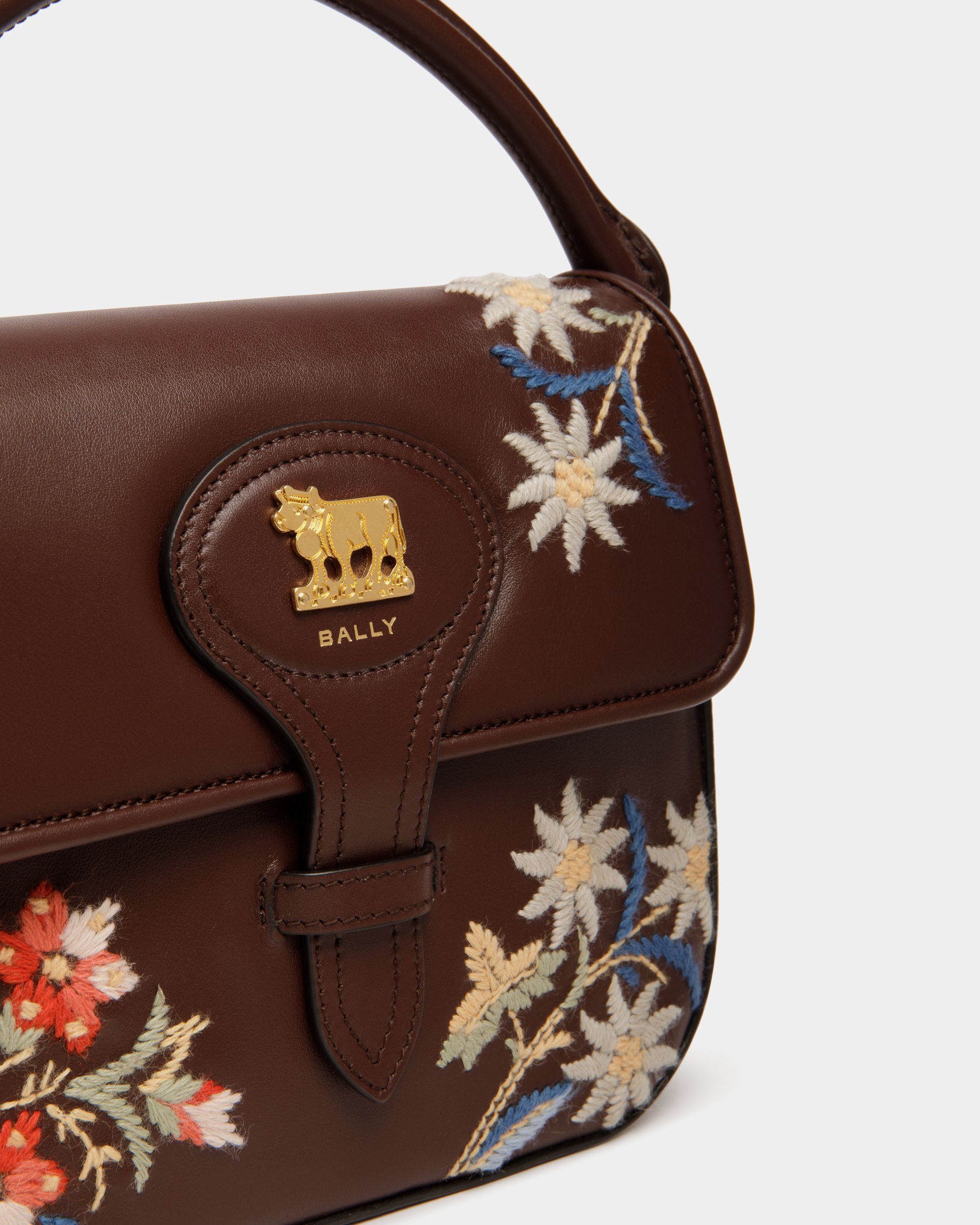 Winter Capsule Minitasche Aus Kastanienbraunem Leder Mit Alpenblumen - Damen - Bally - 01