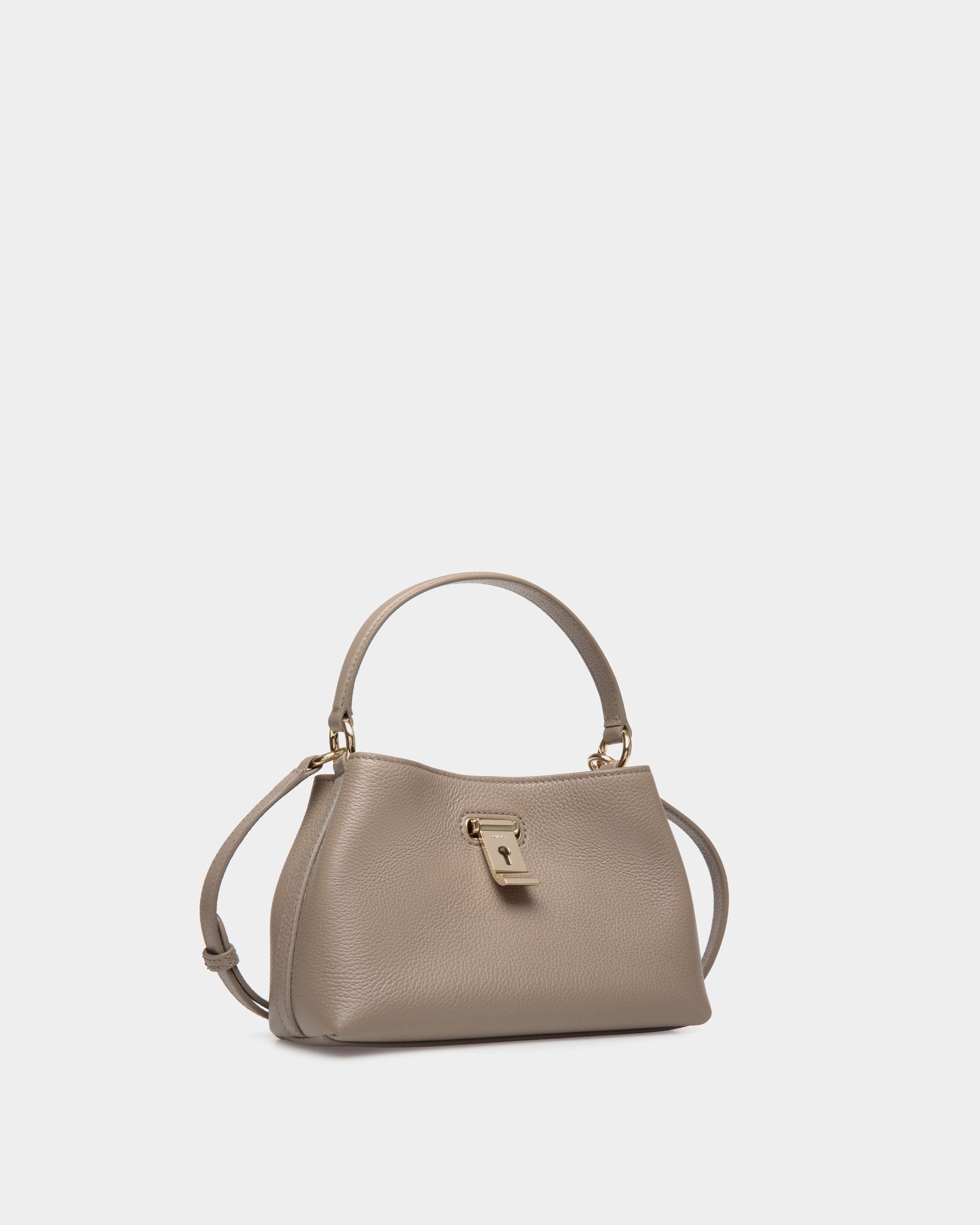 Lock Me Minitasche Aus Genarbtem Leder In Taupe - Damen - Bally - 03