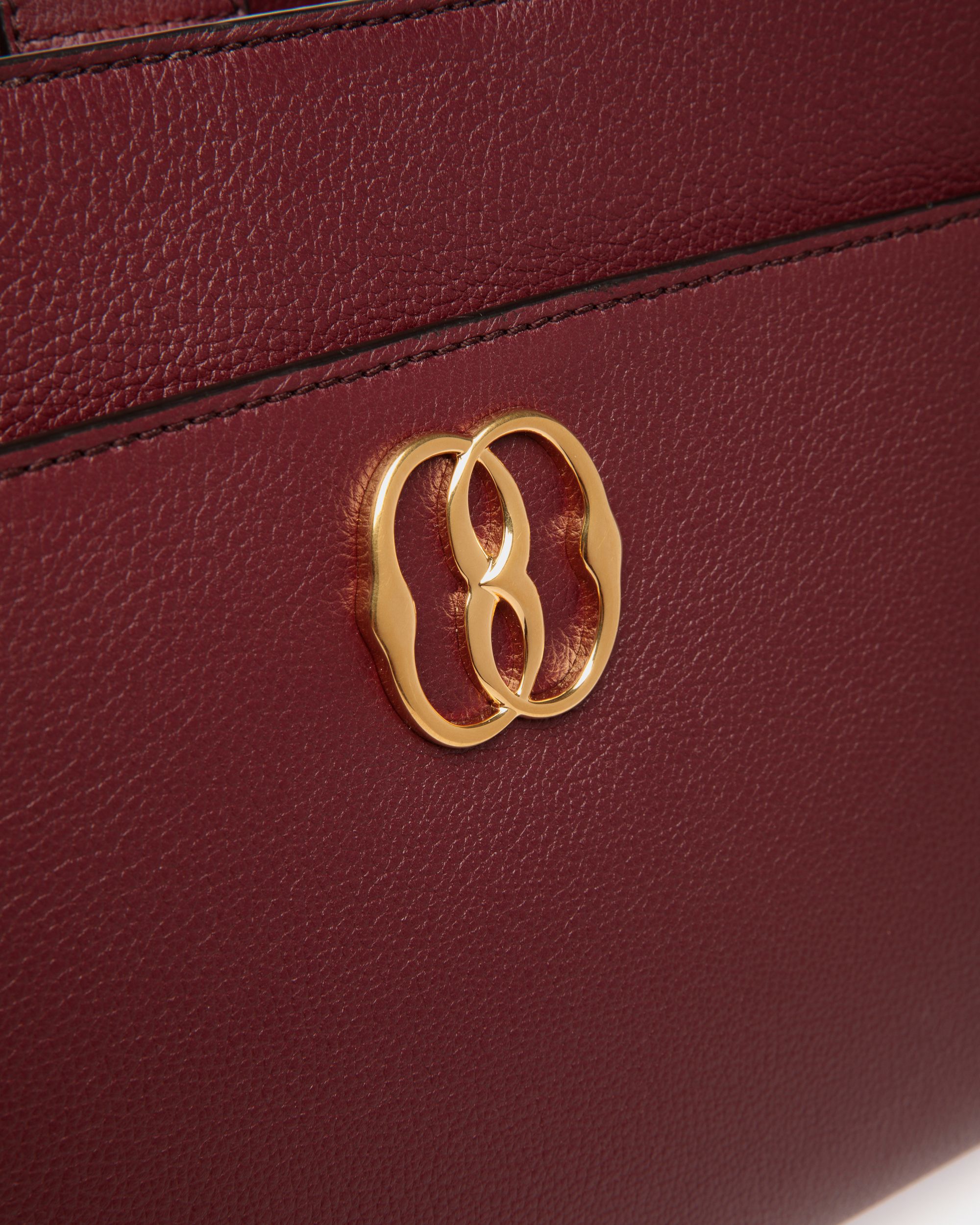 Emblem Schultertasche Aus Genarbtem Leder In Andorra - Damen - Bally - 05