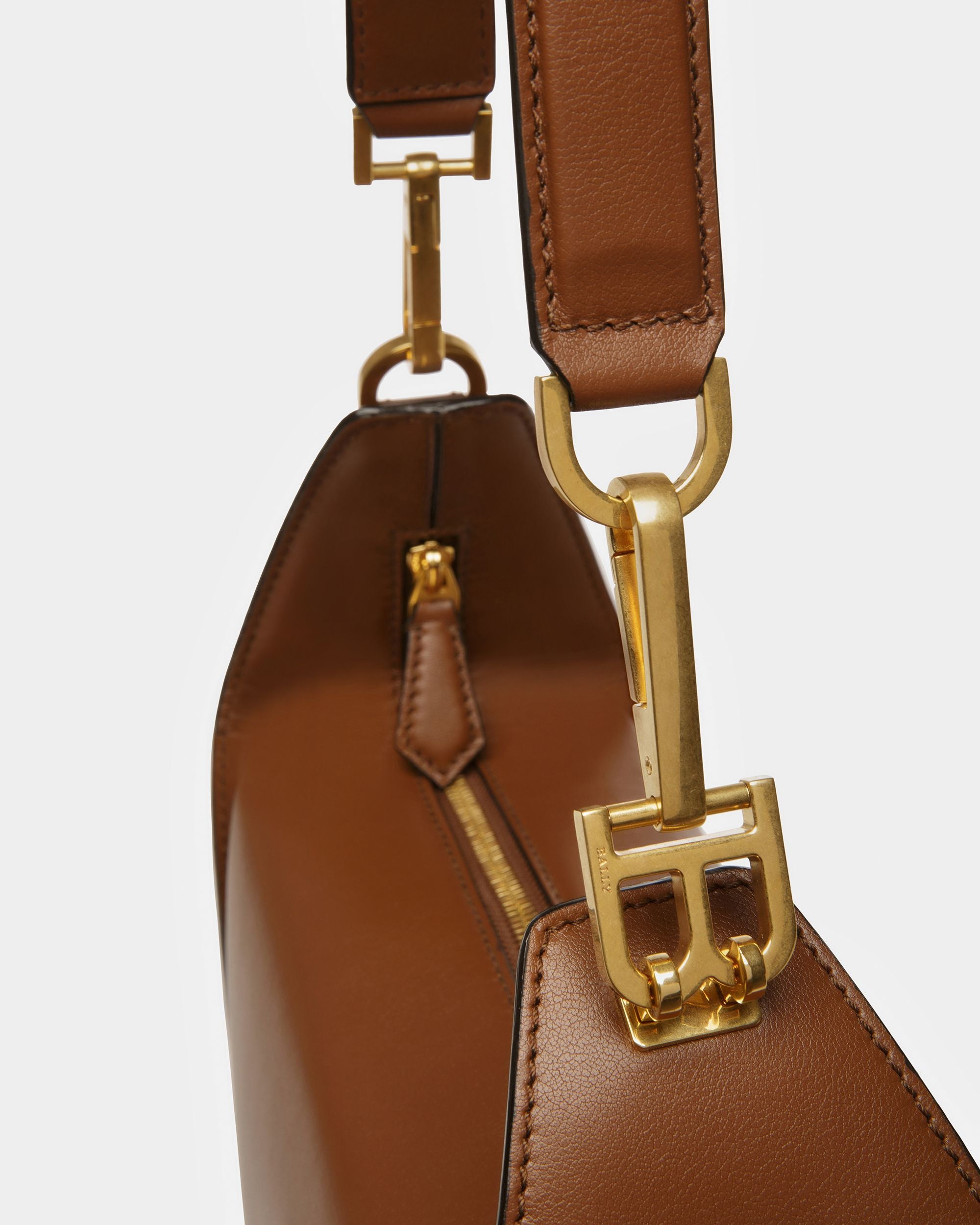 B-Hook Schultertasche Aus Leder In Braun - Damen - Bally - 05