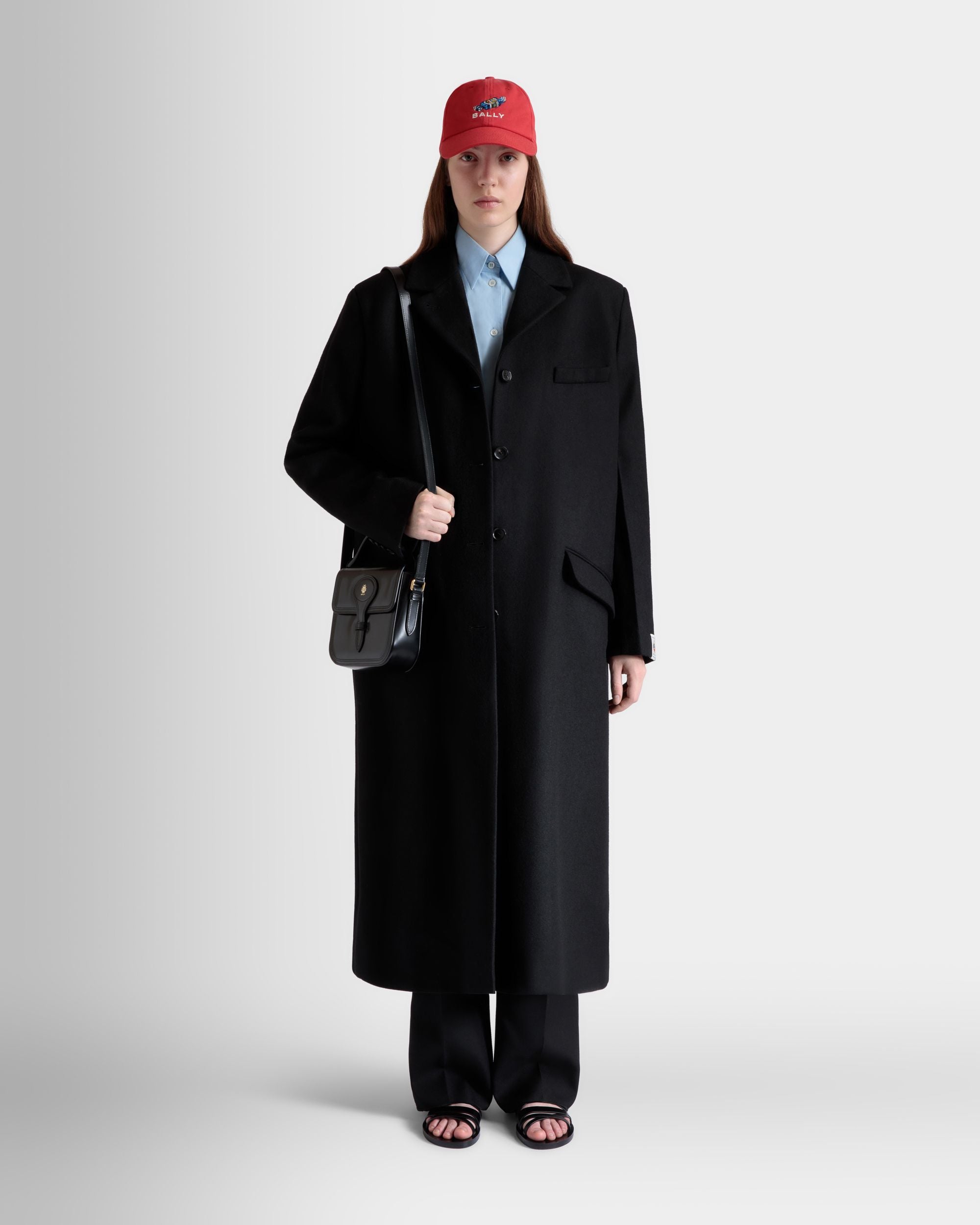 Beckett Minitasche Aus Gebürstetem Leder In Schwarz - Damen - Bally - 02