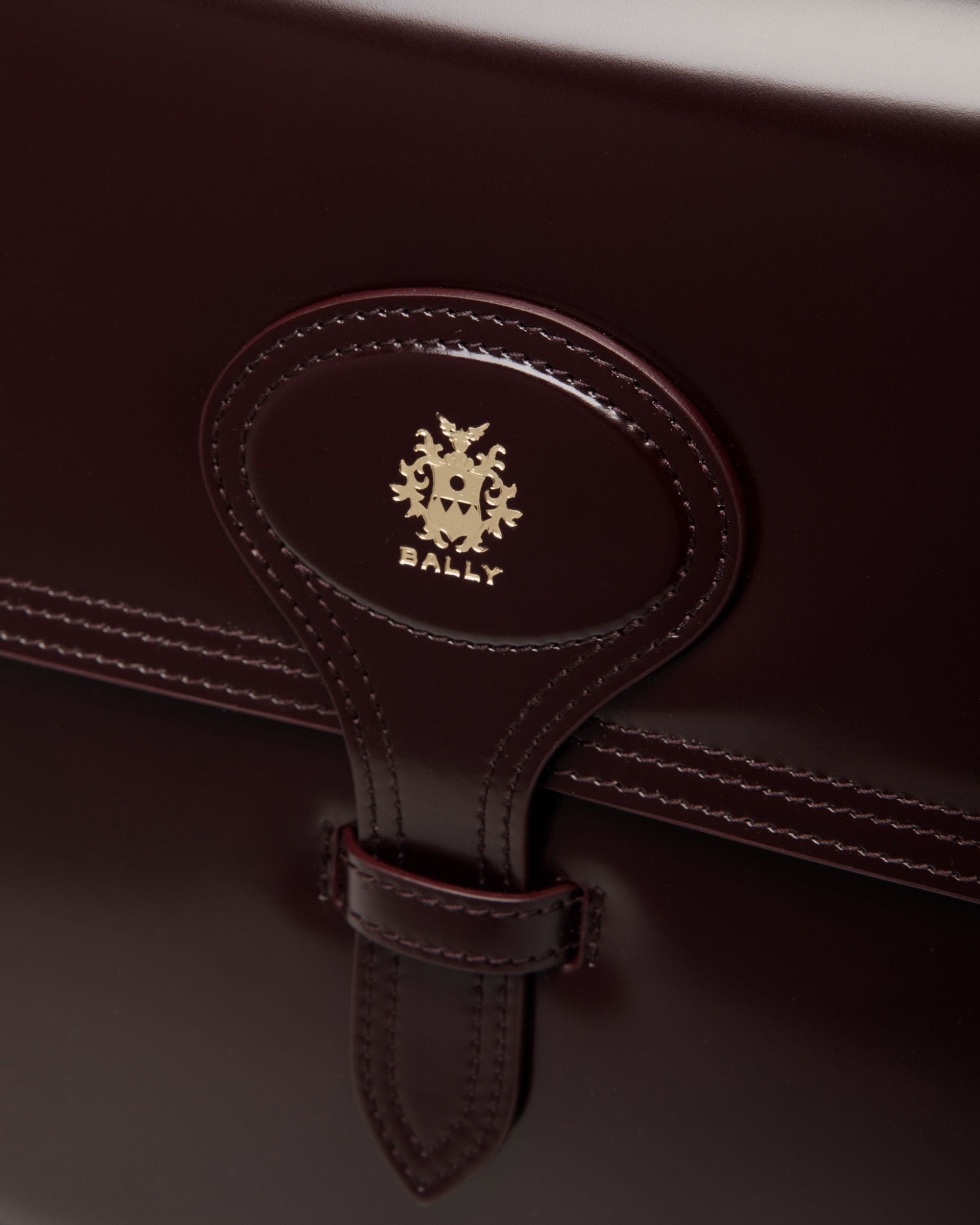 Beckett Schultertasche Aus Gebürstetem Leder In Dunklem Bordeaux - Damen - Bally - 05