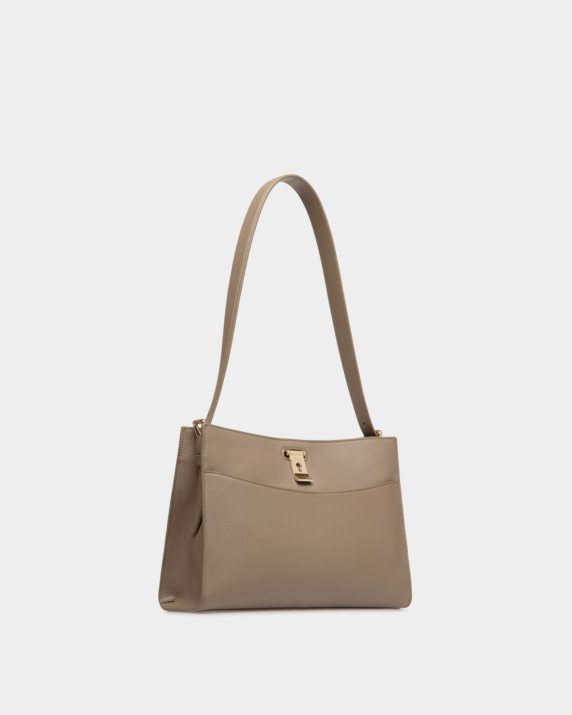 Lock Me Schultertasche Aus Genarbtem Leder In Taupe - Damen - Bally - 03