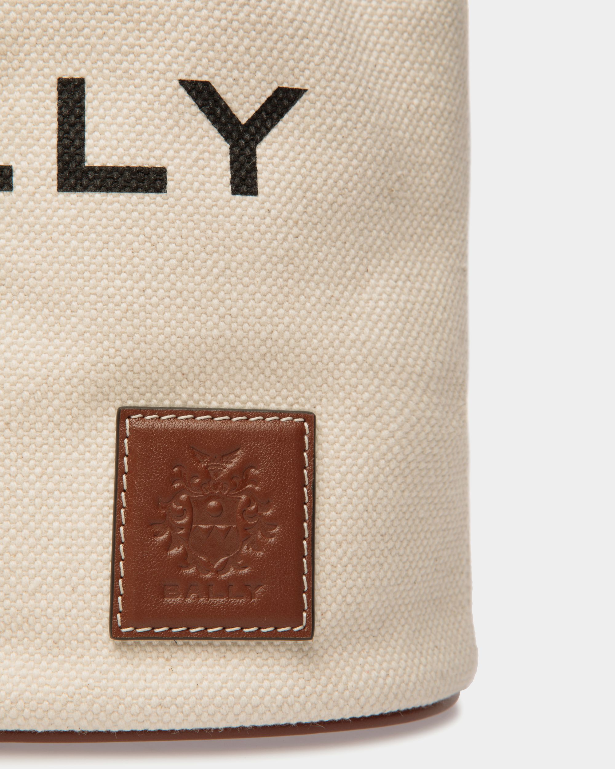 Beuteltasche Akelei Aus Canvas In Natur - Damen - Bally - 05