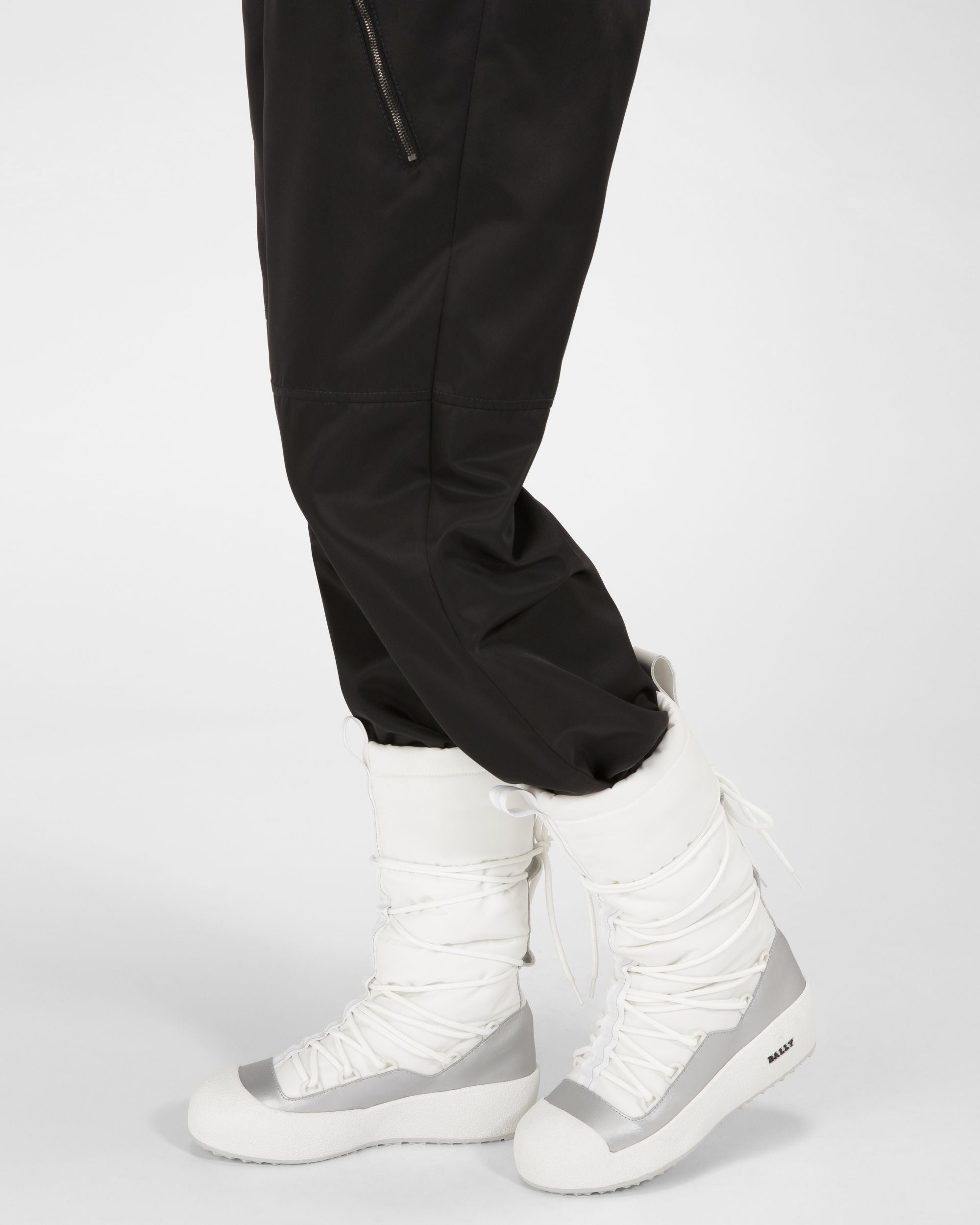 Cathye Stiefel Aus Recyceltem Nylon Und Leder In Weiss Und Silber - Damen - Bally - 03