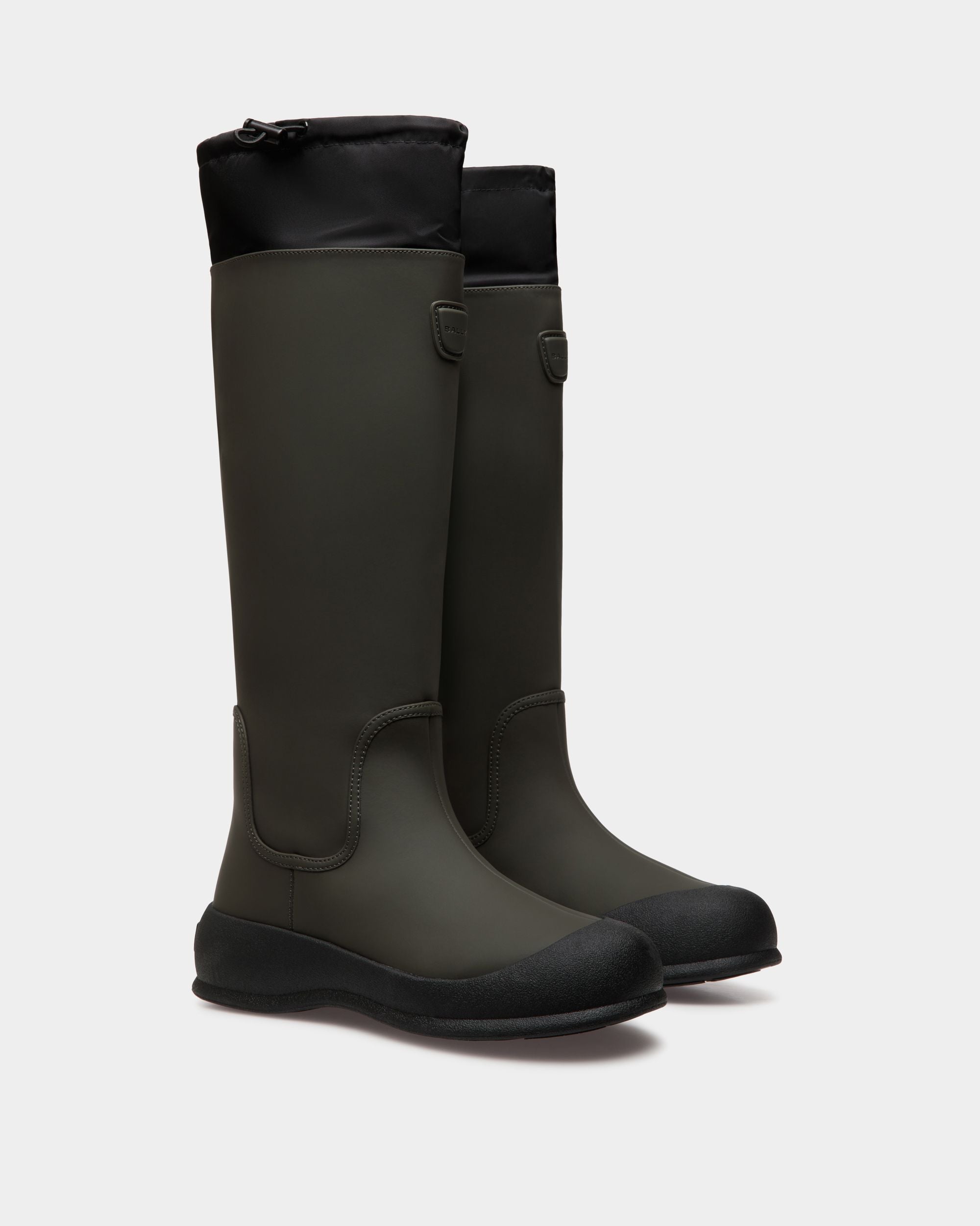 Frei Stiefel Aus Gummiertem Leder In Military Green - Damen - Bally - 03