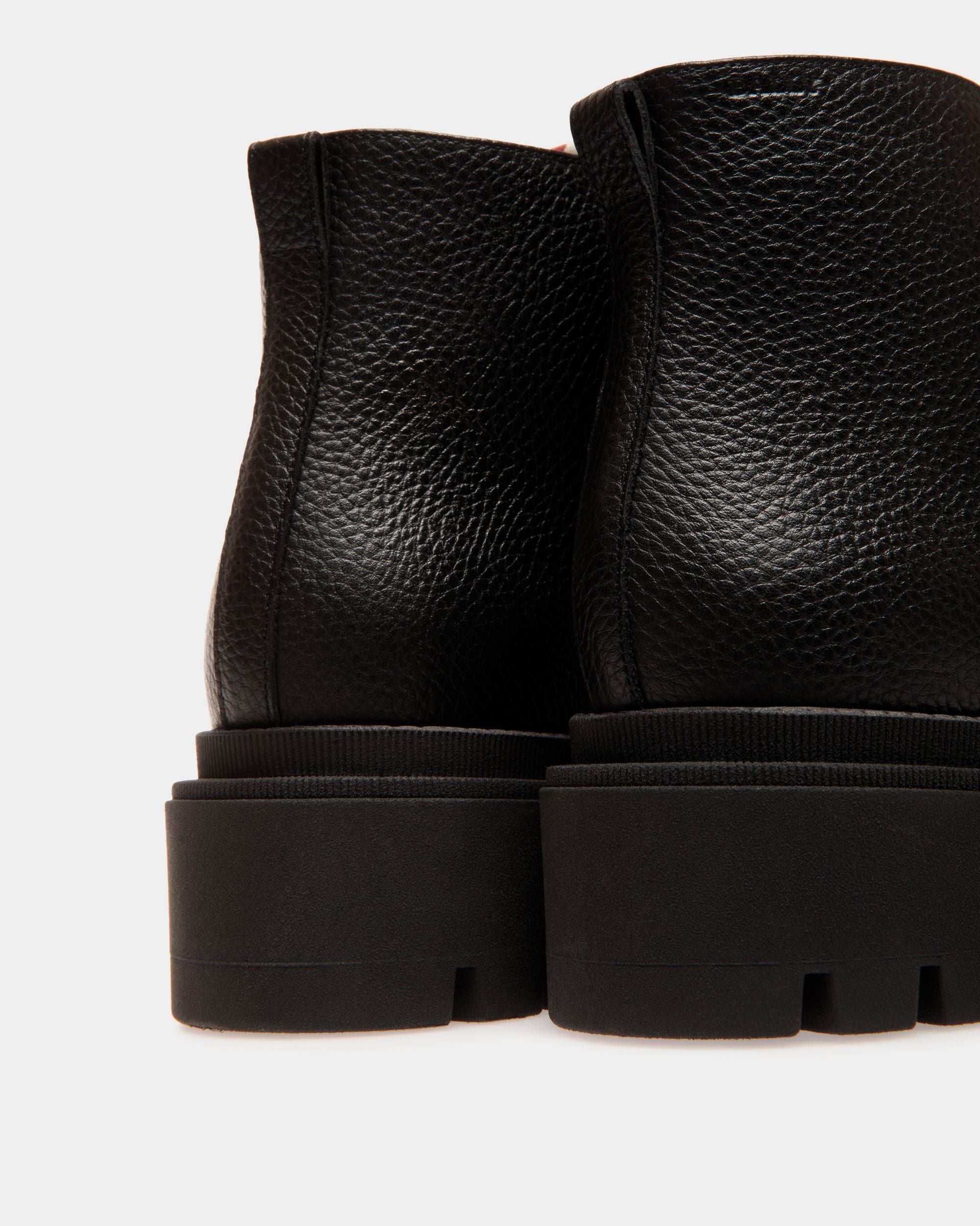 Booties In Black Leather - Damen - Bally - 05