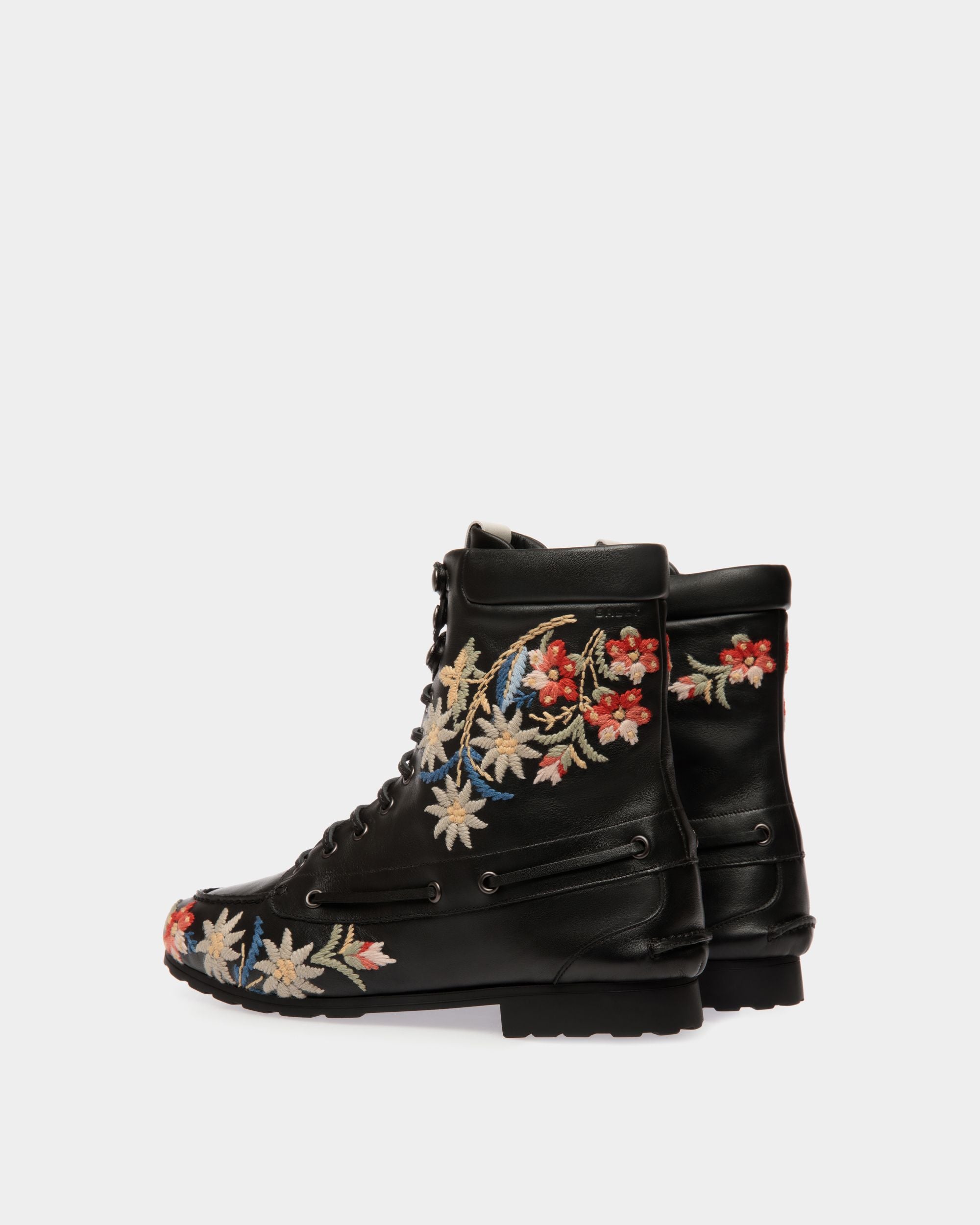 Winter Capsule Stiefelette Aus Schwarzem Leder Mit Alpenblumen - Damen - Bally - 01