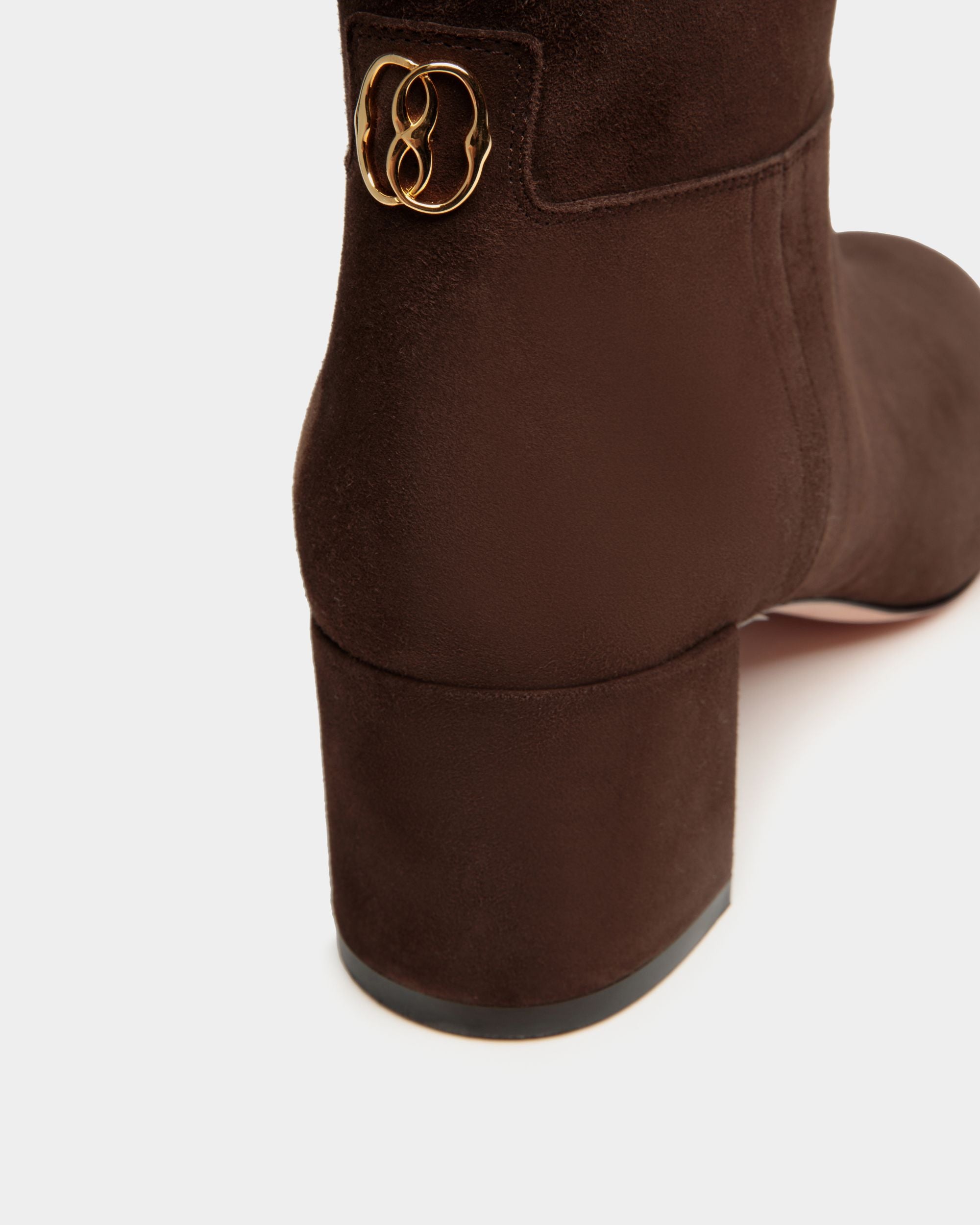 Daily Emblem Stiefelette Aus Veloursleder In Ebenholz - Damen - Bally - 04