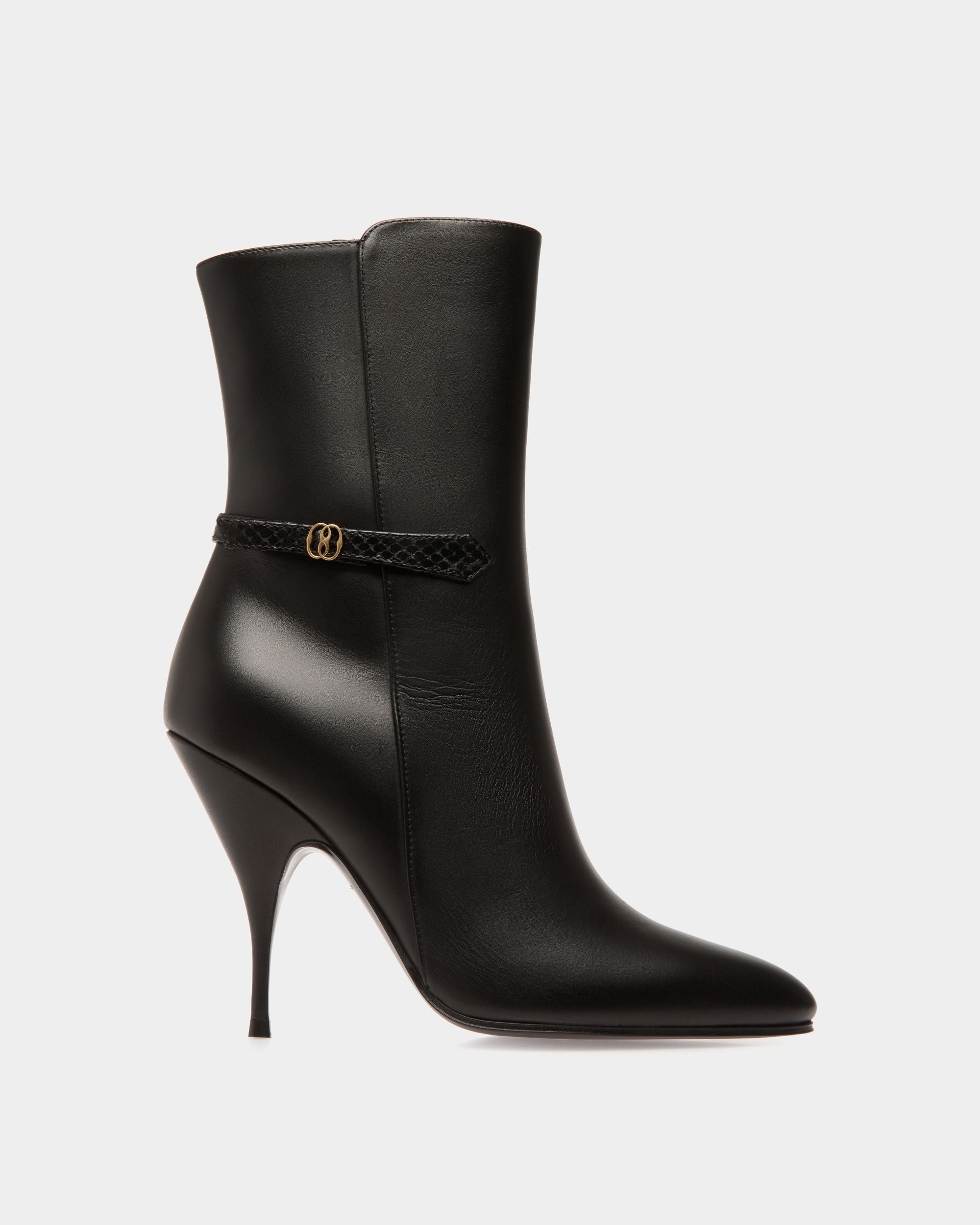 Yconic Booties In Black Leather - Damen - Bally - 01