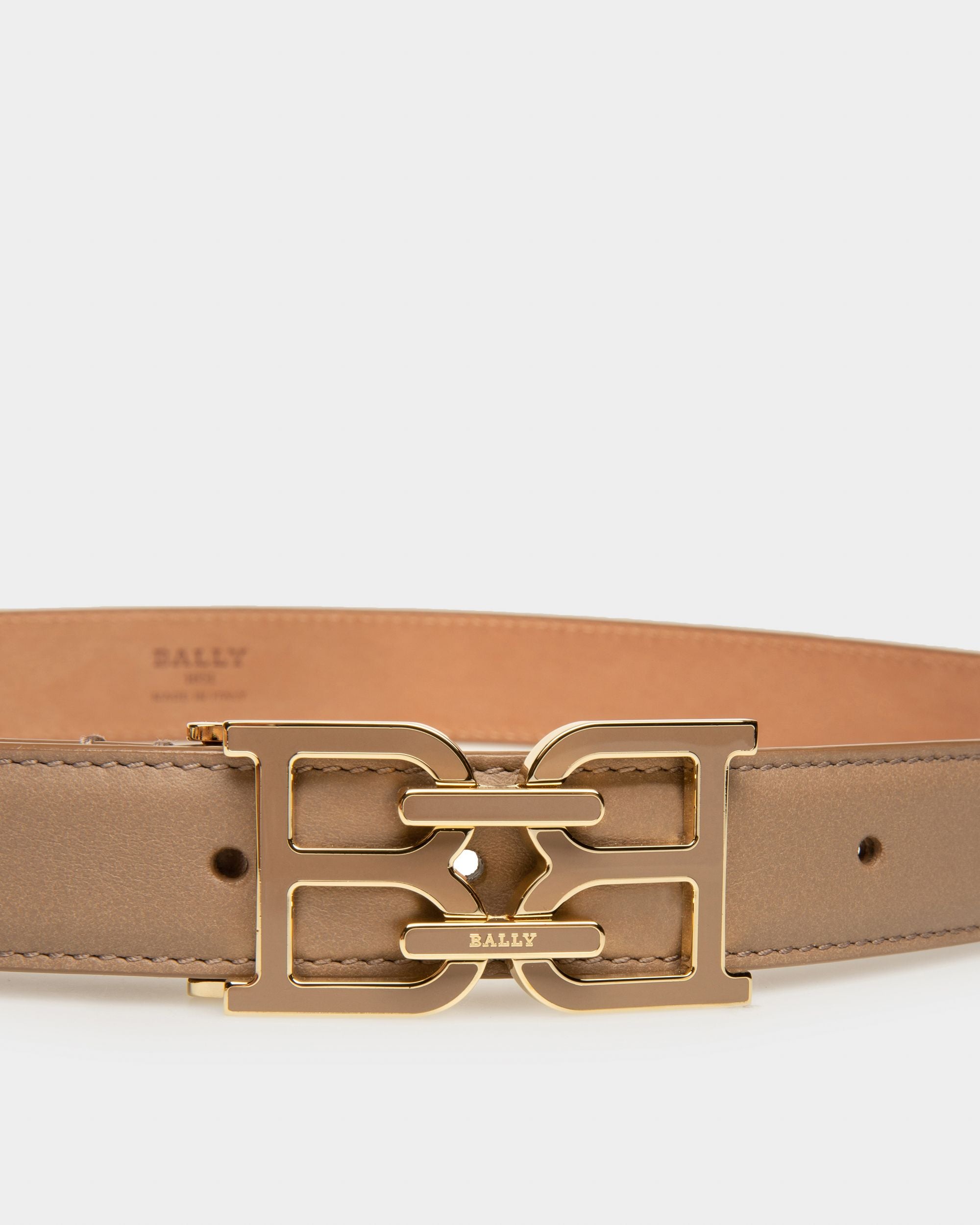 B-Chain 25 Mm Breiter Gürtel Aus Taupefarbenem Leder - Damen - Bally - 03