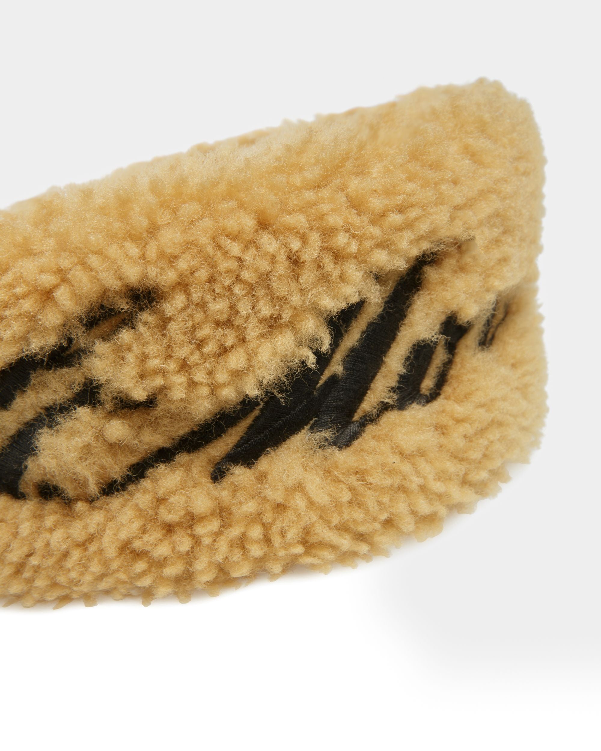 Stirnbad Aus Shearling In Camel Mit Stickerei St. Moritz Aus Der Curling Kollektion - Damen - Bally - 04