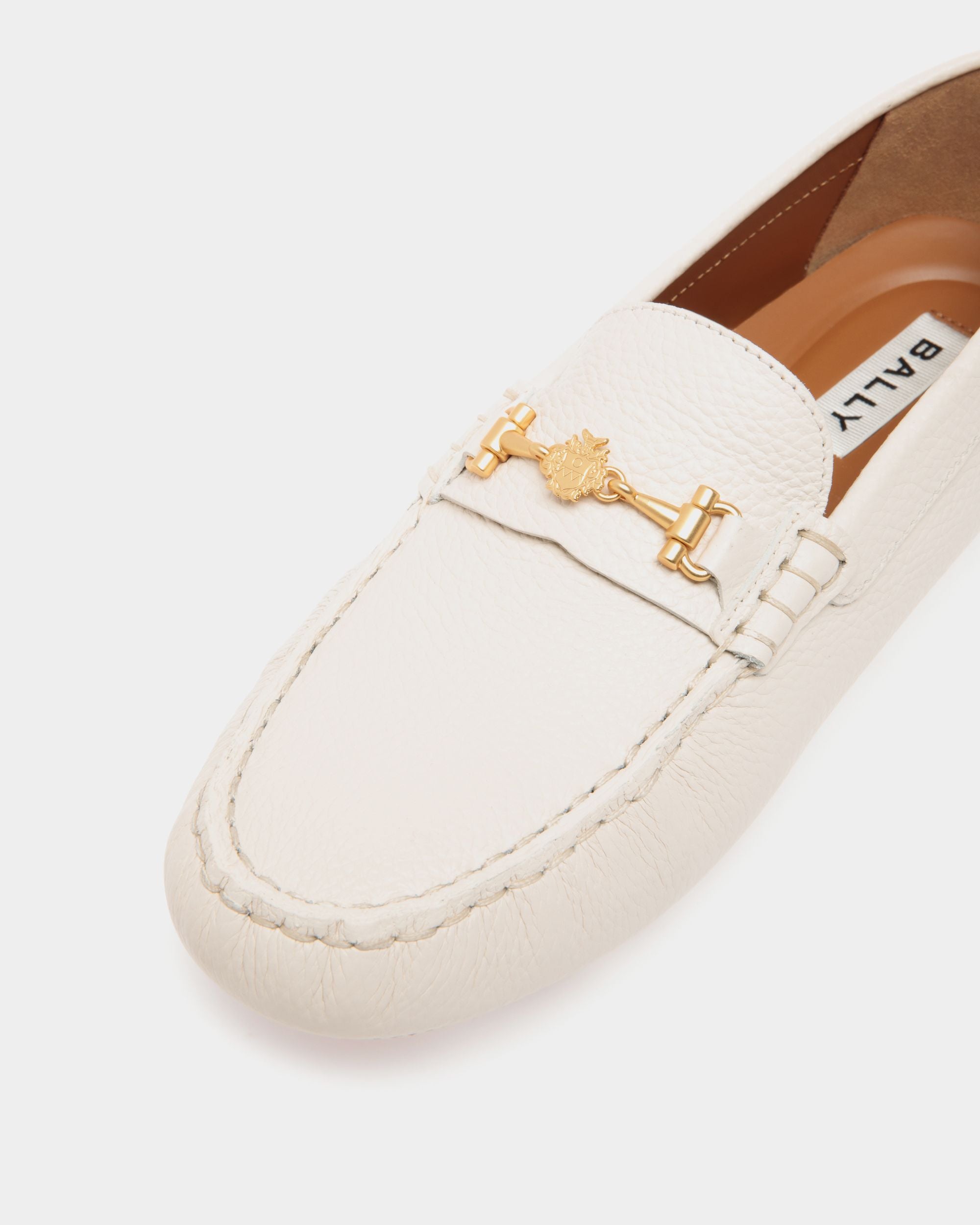 Kerbs Driver-Schuh Aus Genarbtem Leder In Weiß - Damen - Bally - 05
