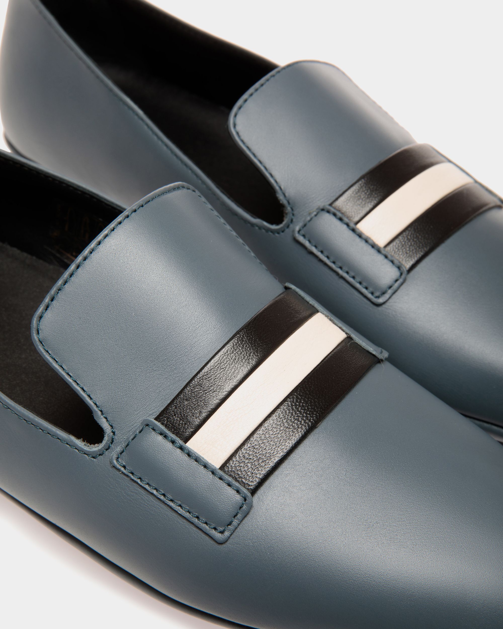 Flats In Blue Leather - Damen - Bally - 05