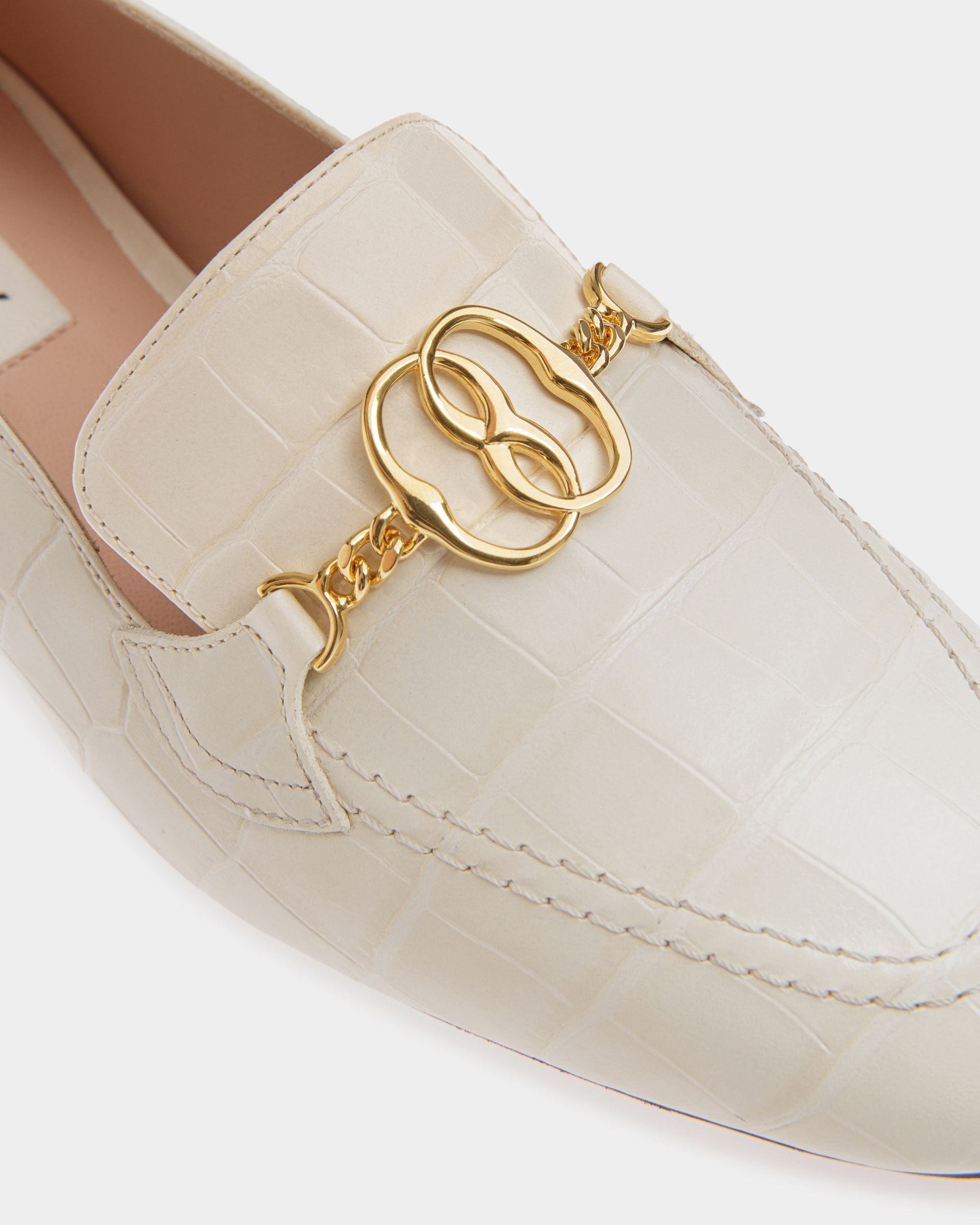 Emblem Loafer Aus Leder In Elfenbein - Damen - Bally - 04