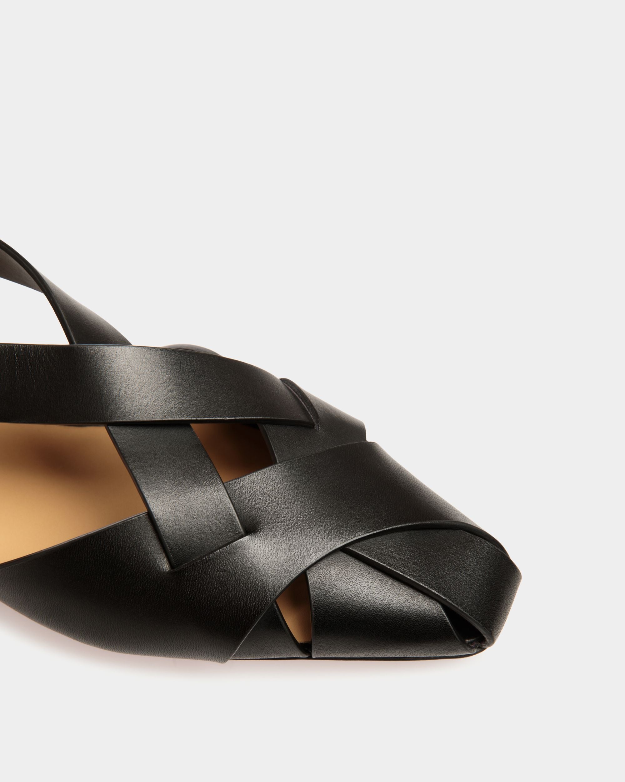 Sylt Flache Sandale Aus Gebürstetem Leder In Schwarz - Damen - Bally - 04