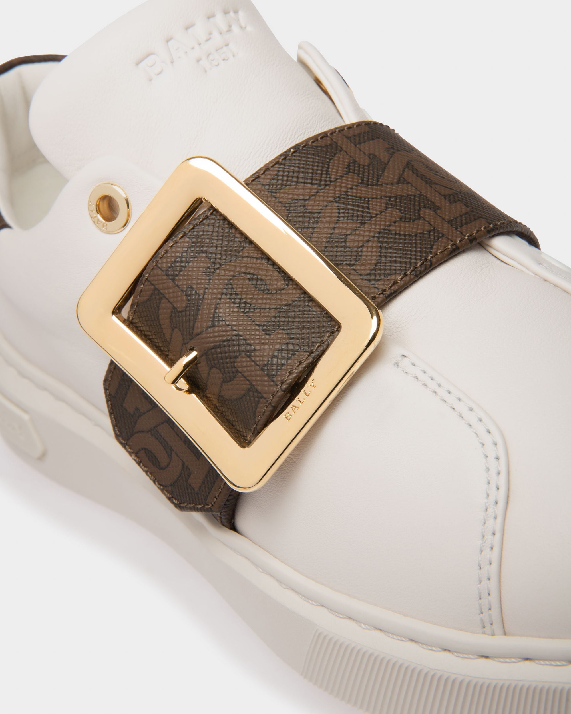 Misty Sneaker Aus Weißem Und Braunem Leder Und Baumwolle - Damen - Bally - 05