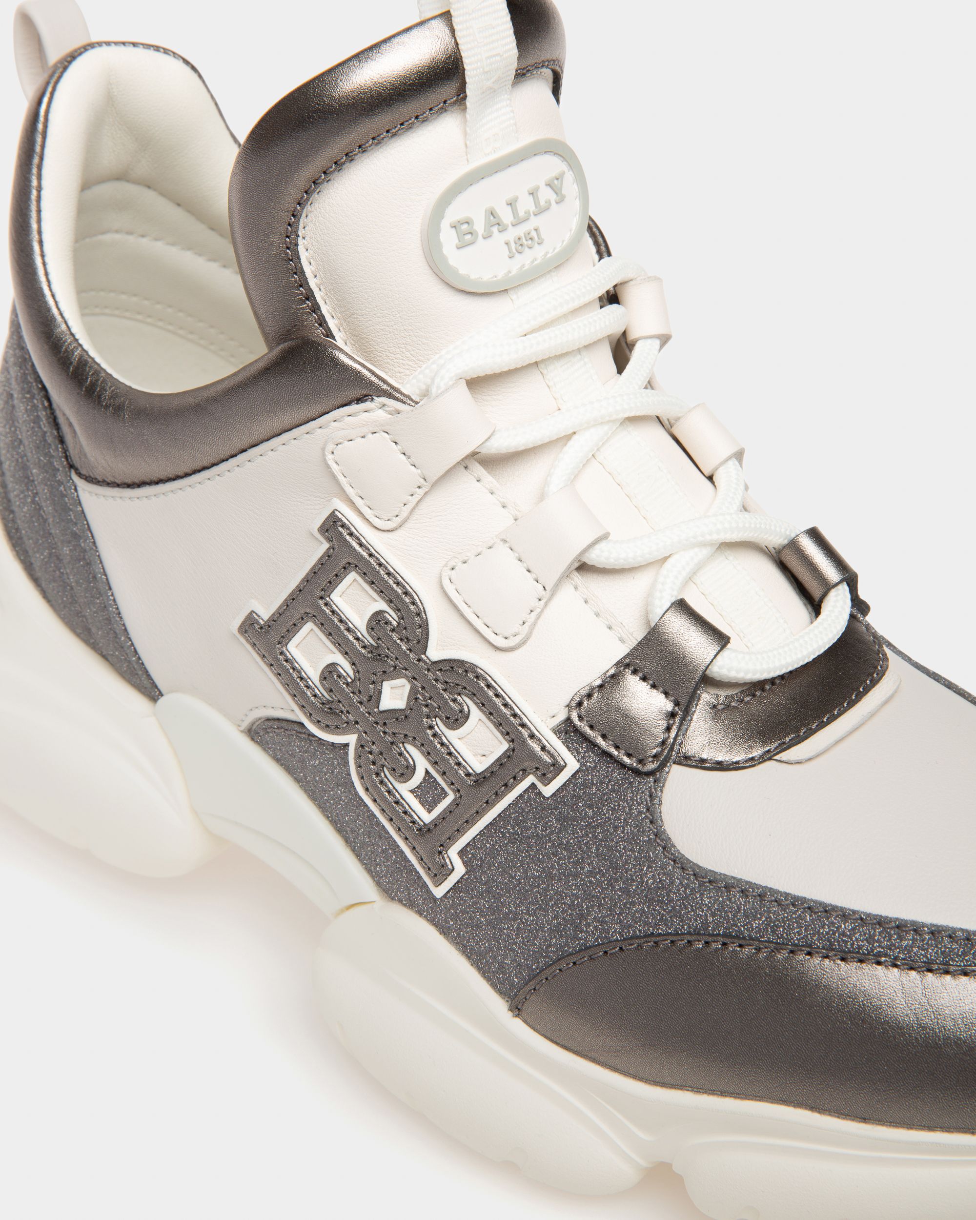 Claires Sneaker Aus Grauem Und Weissem Leder - Damen - Bally - 06