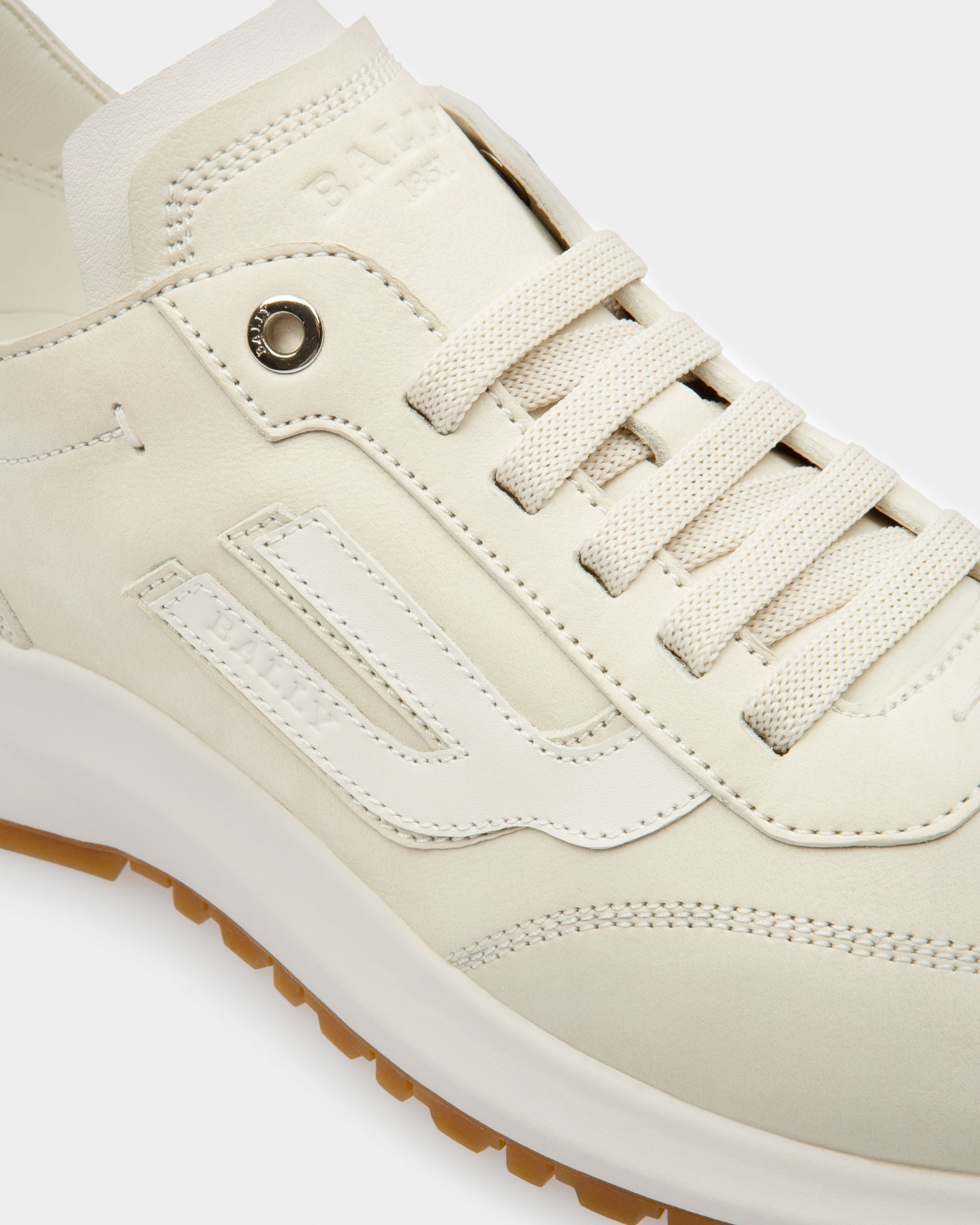 Demyl Sneaker Aus Staubweissem Und Weissem Leder - Damen - Bally - 06