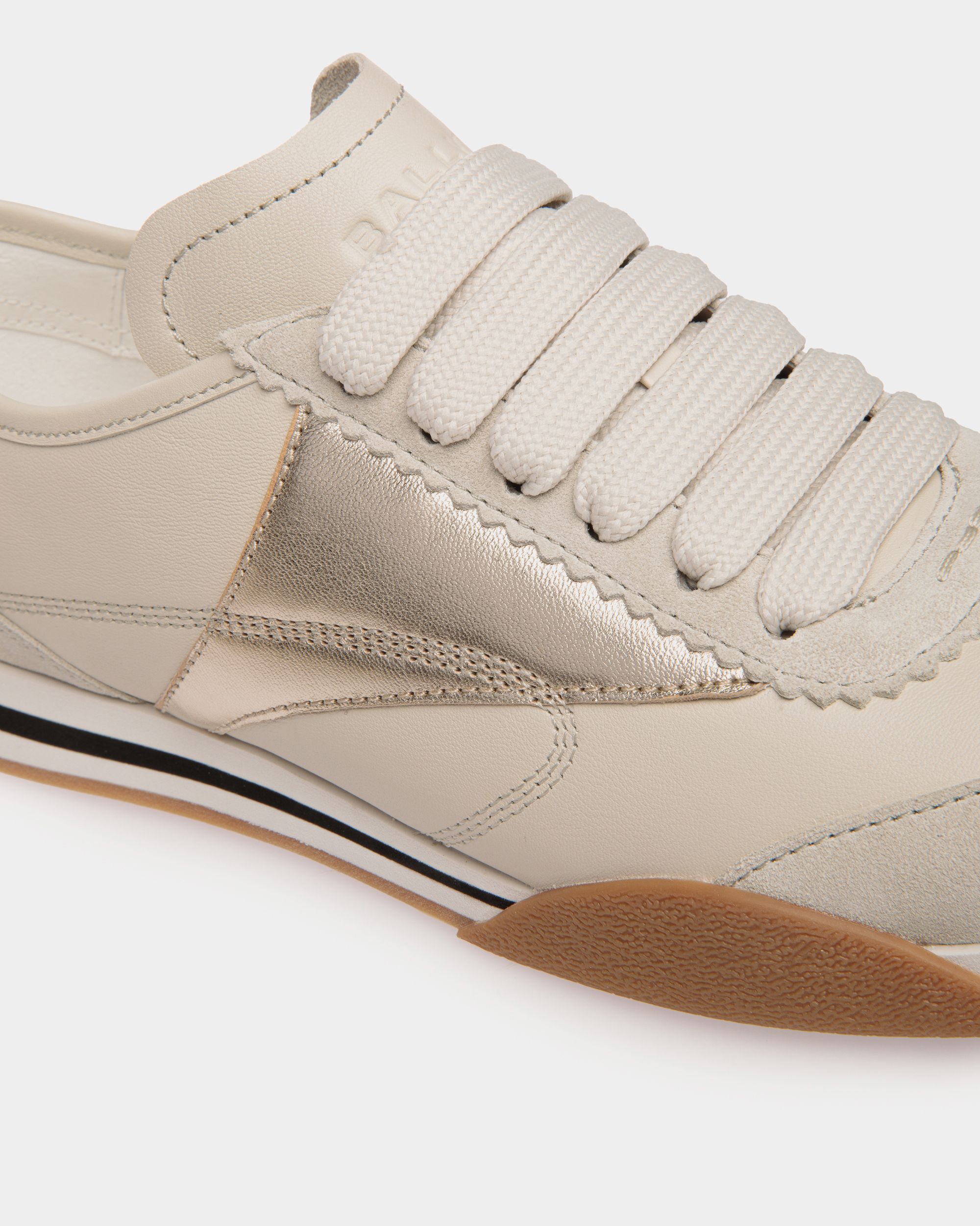 Sussex Sneaker Aus Leder In Weiß Und Gold - Damen - Bally - 05