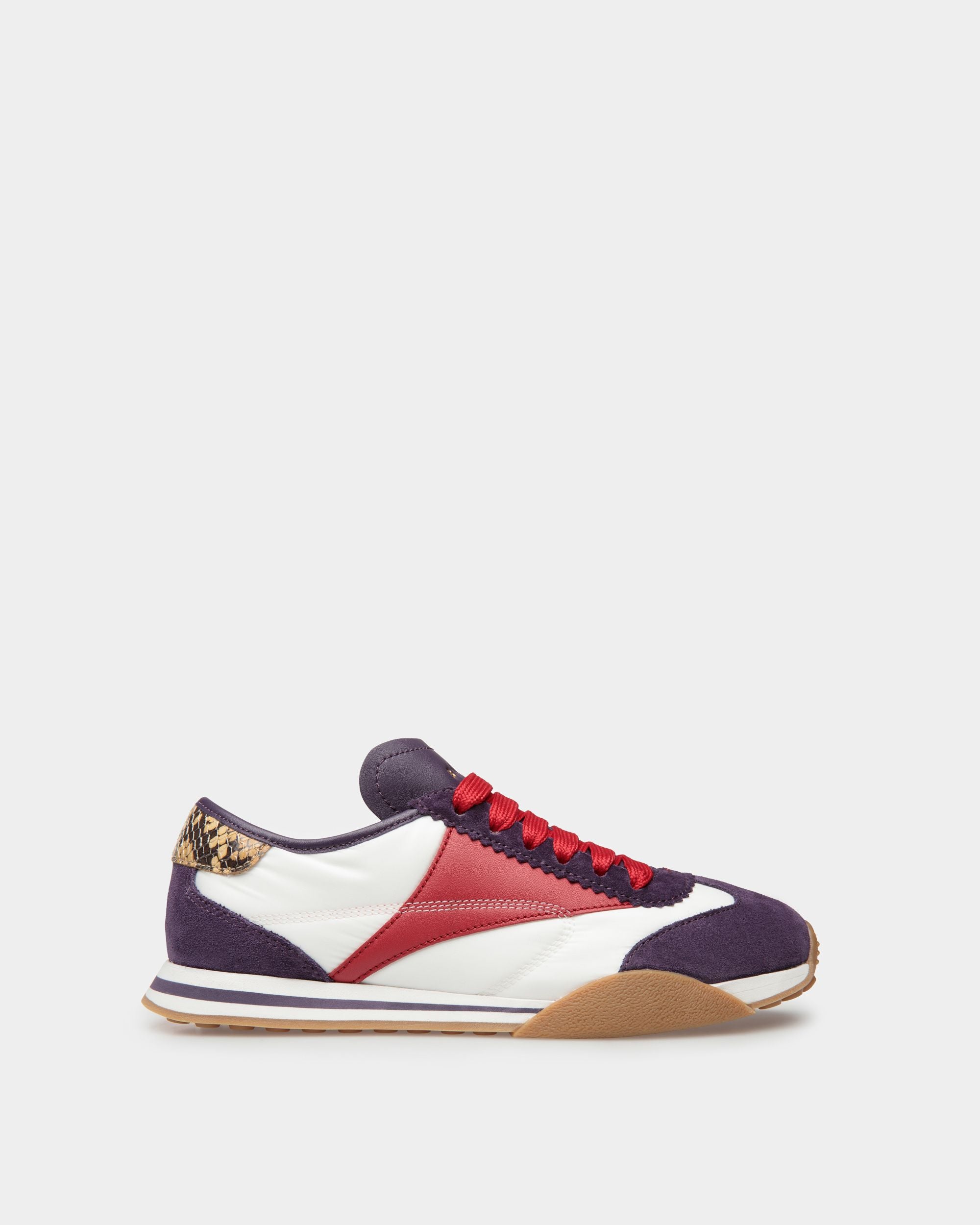 Sussex Sneaker Aus Weißem Stoff Und Rotem Leder Mit Lila Veloursleder - Damen - Bally - 01