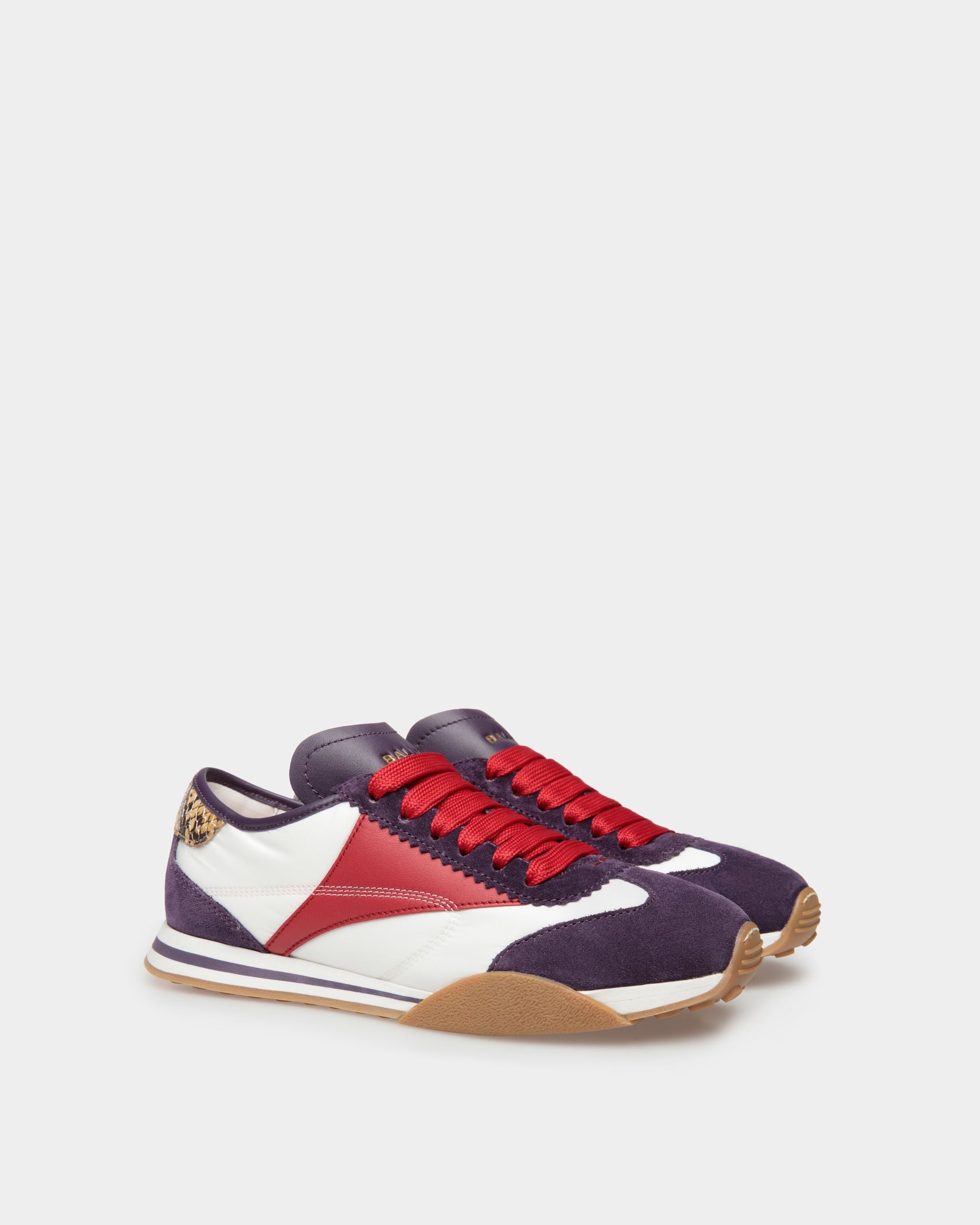 Sussex Sneaker Aus Weißem Stoff Und Rotem Leder Mit Lila Veloursleder - Damen - Bally - 02