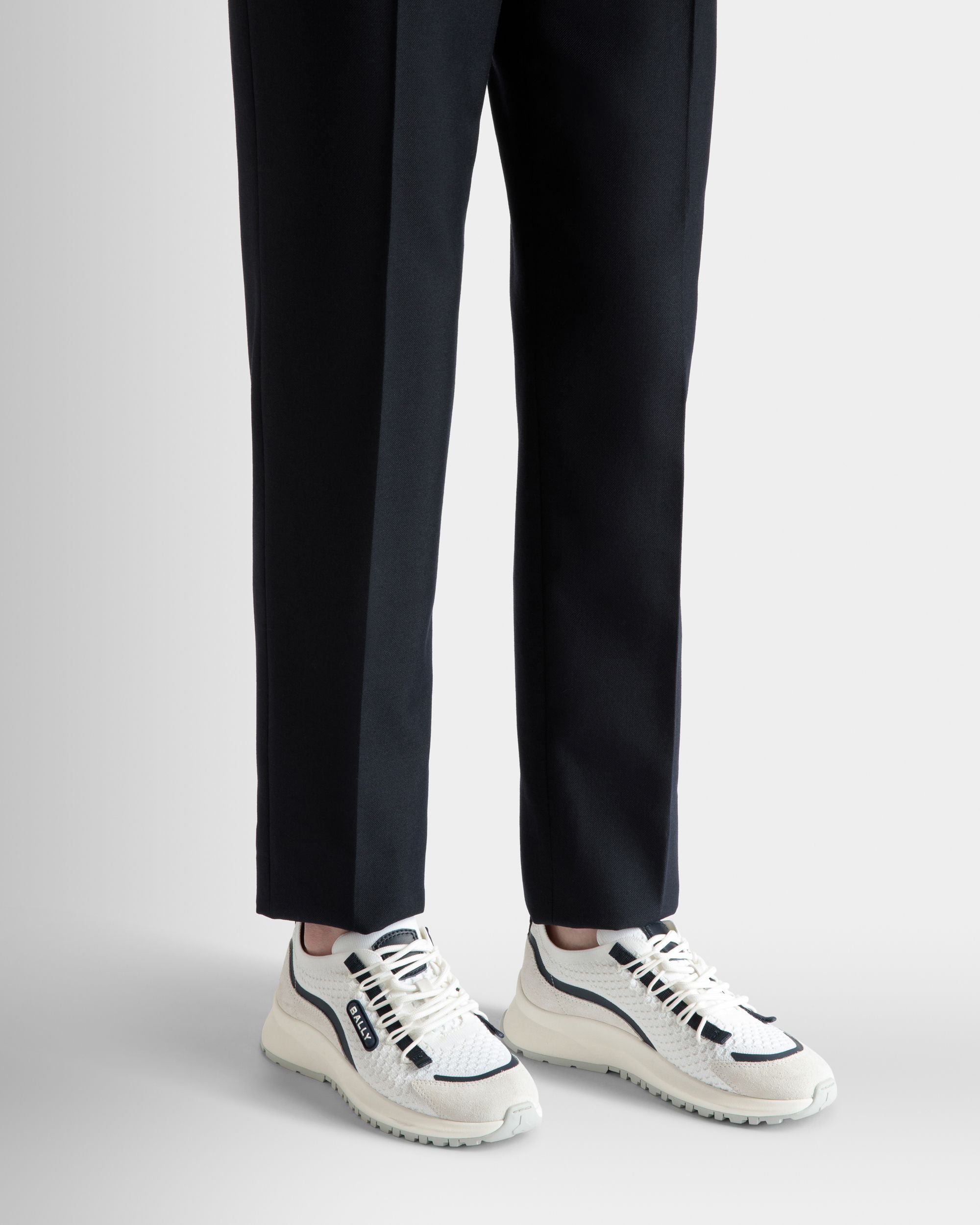 520 Sneaker Aus Strickstoff In Weiß Und Marineblau - Damen - Bally - 02