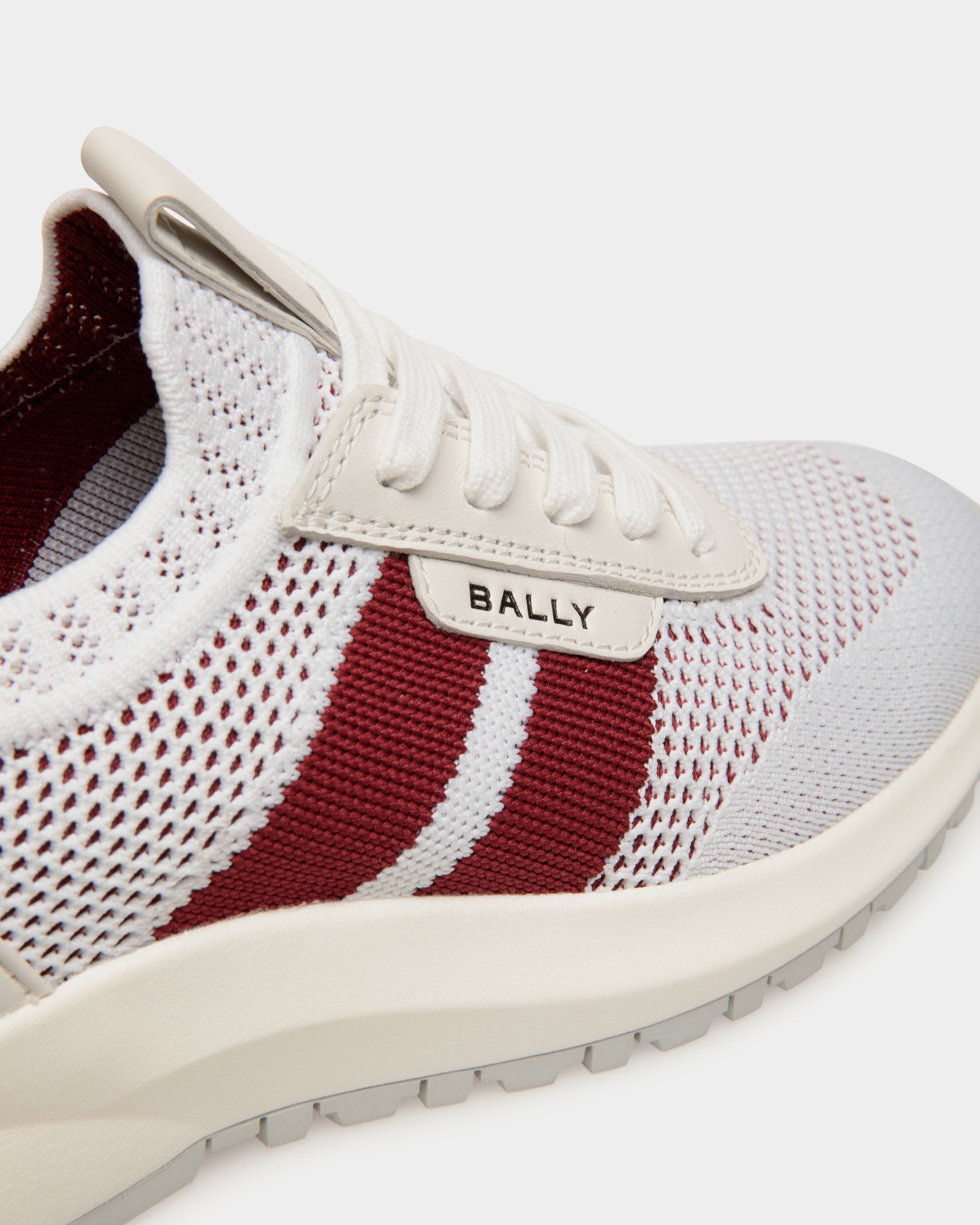 Outline Sneaker Aus Strickgewebe In Weiß Und Rot - Damen - Bally - 05