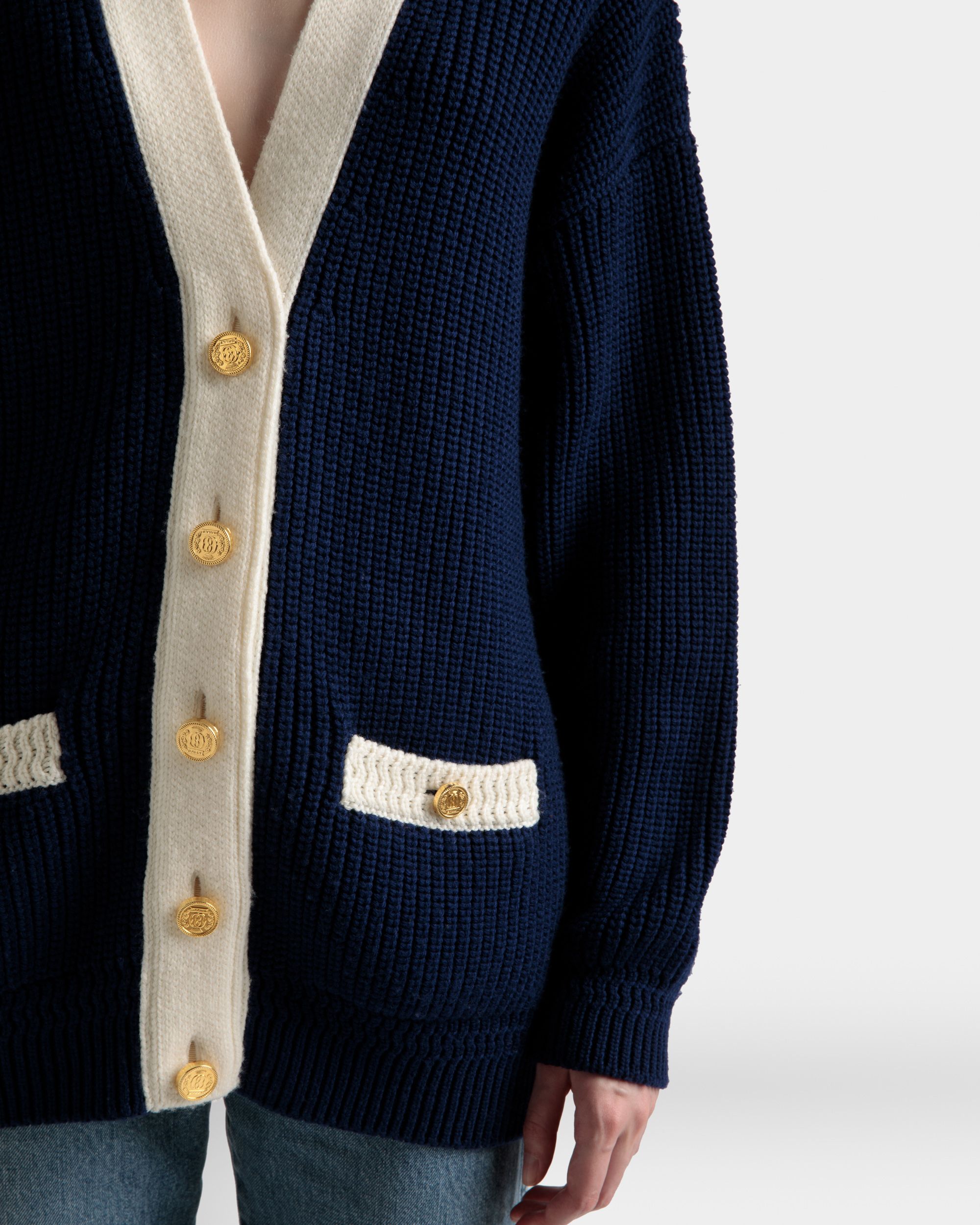 Strickjacke Mit V-Ausschnitt Aus Marineblauer Wolle - Damen - Bally - 04