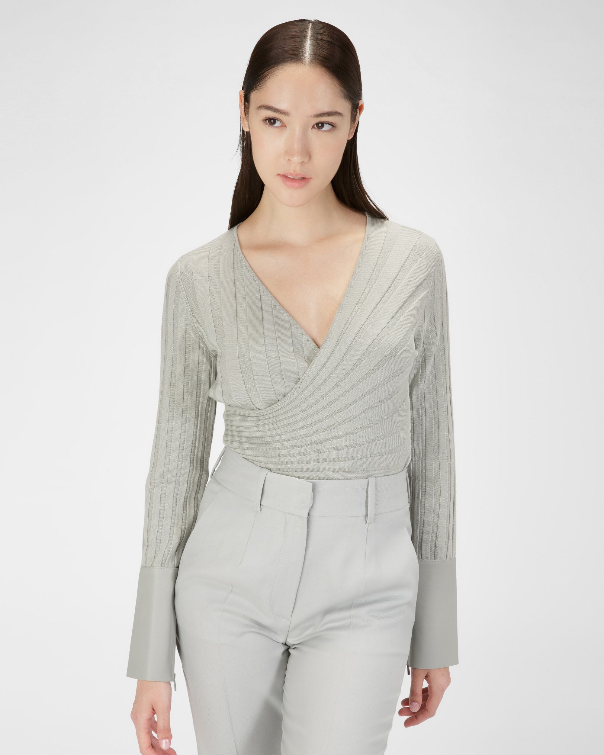 Aus Grauem Woll-Kaschmir-Mischgewebe Mit V-Ausschnitt - Damen - Bally - 01