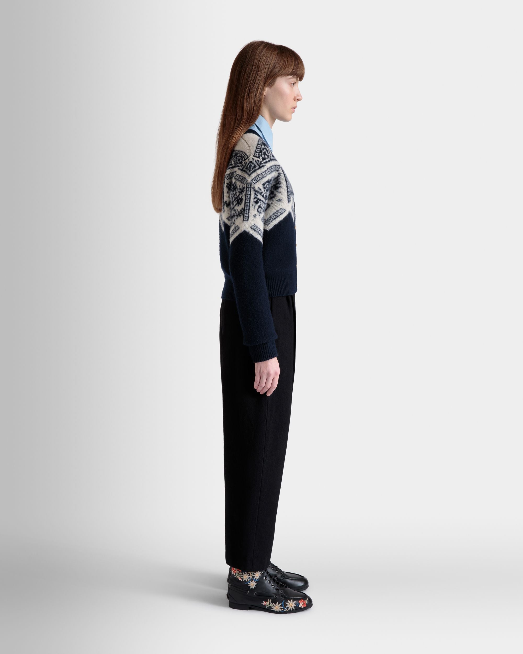 Winter Capsule Cardigan Aus Wolle In Navy Blue Mit Heritage-Blume - Damen - Bally - 05