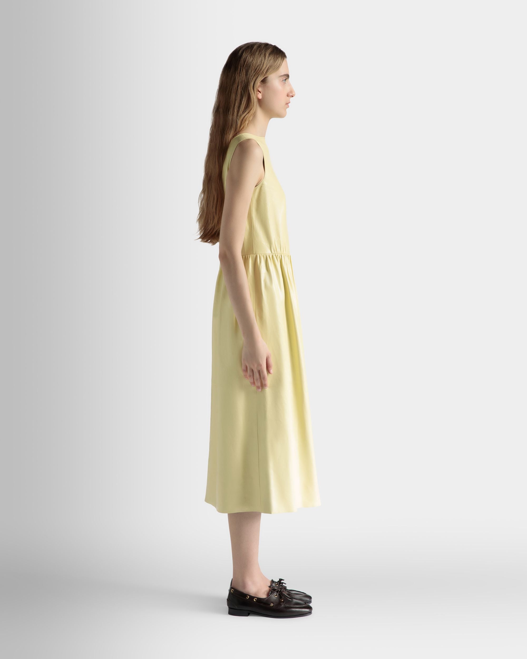 Ärmelloses Midikleid Aus Leder In Vanana Yellow - Damen - Bally - 05