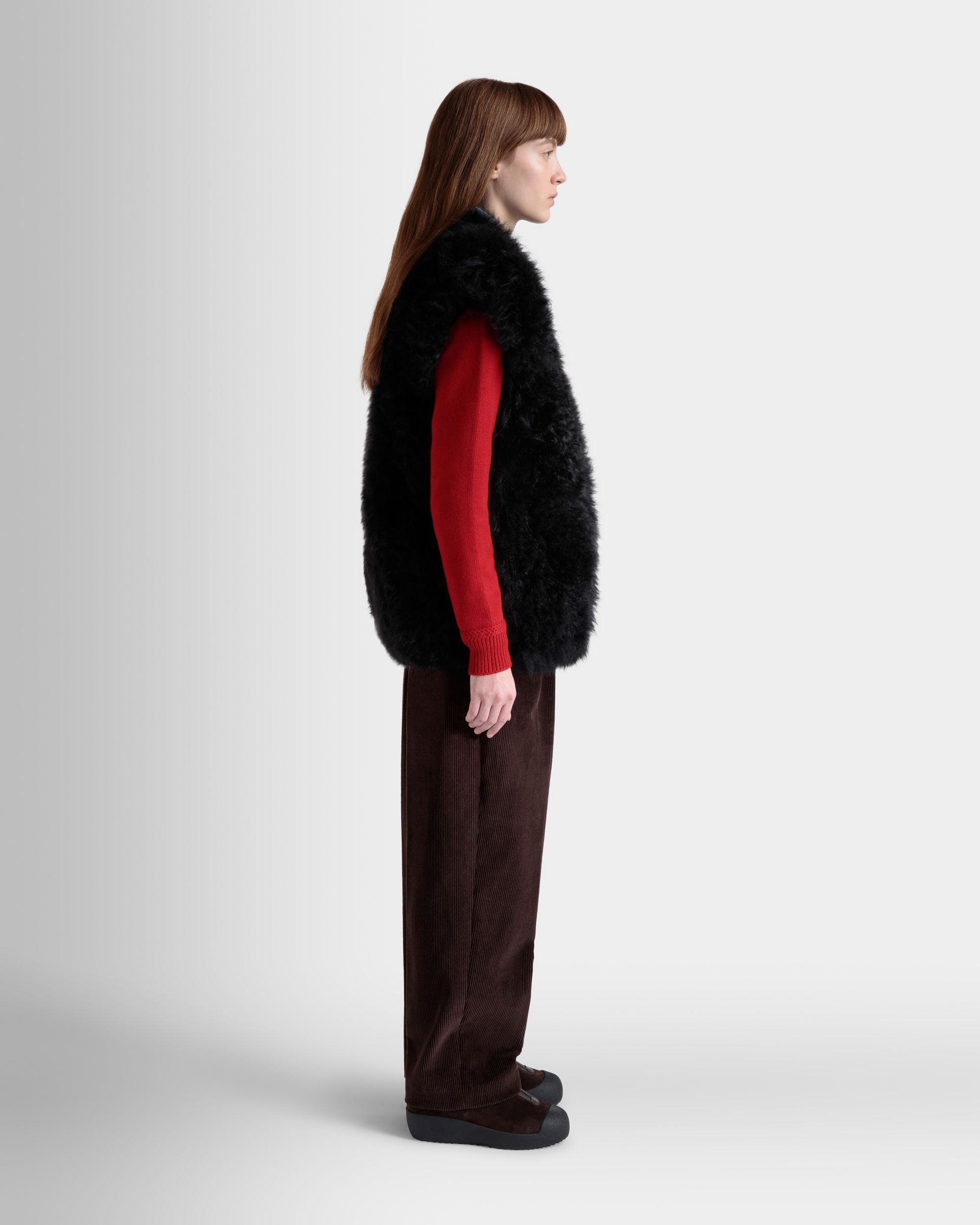 Winter Capsule Weste Aus Schwarzem Schaffell - Damen - Bally - 05