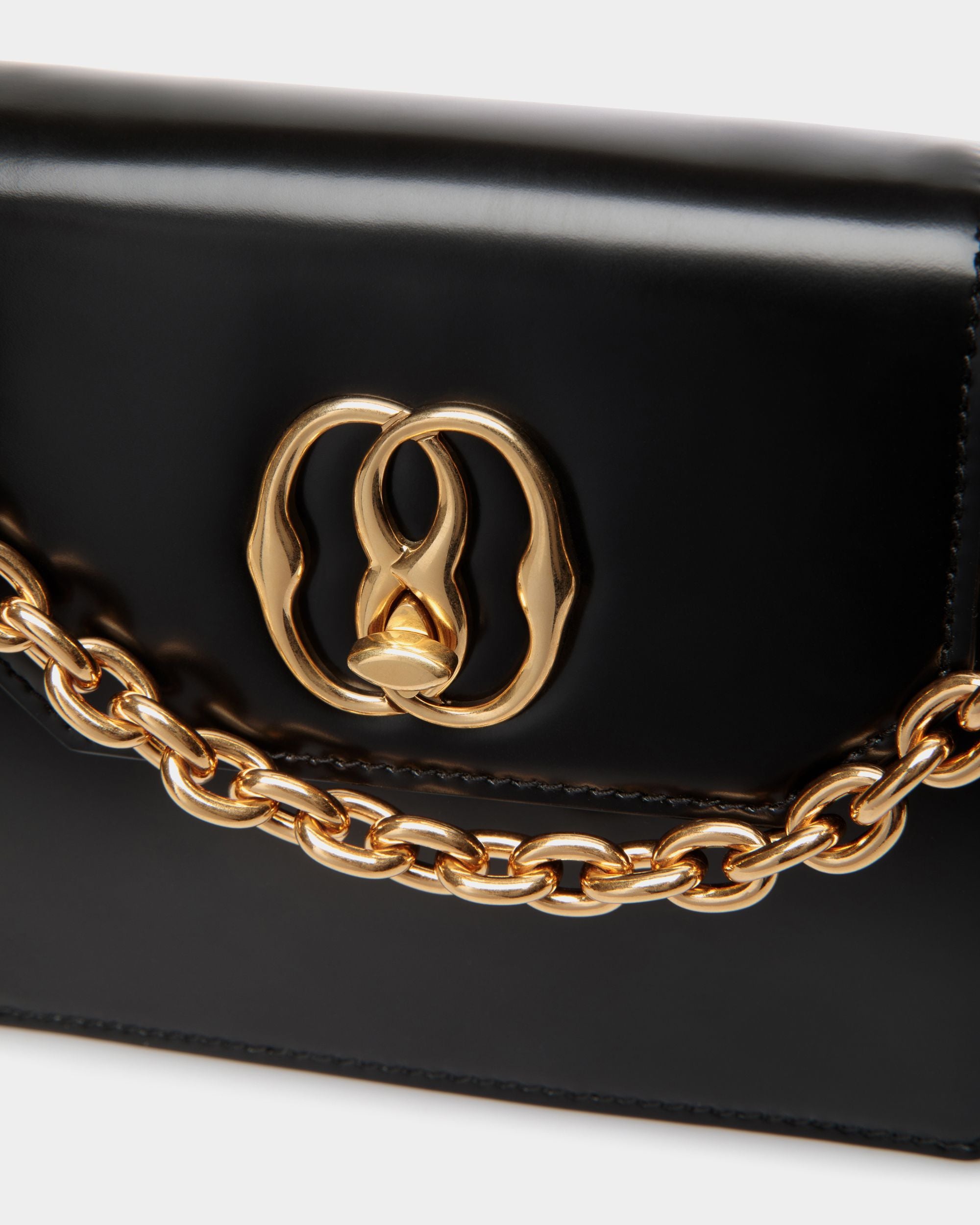Emblem Minibag In Black Leather - Damen - Bally - 05