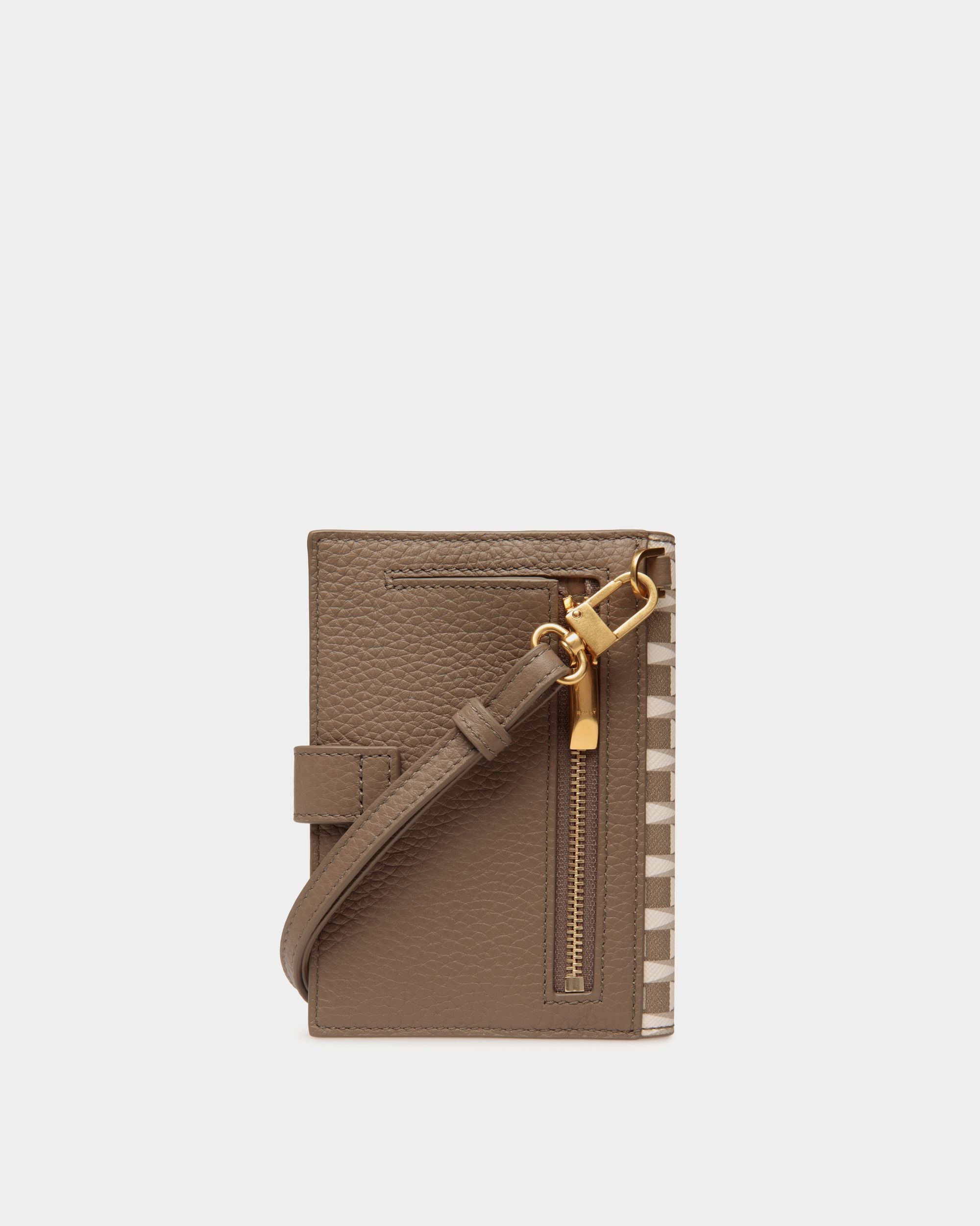 Pennant Reisegeldbörse In Taupe - Damen - Bally - 02