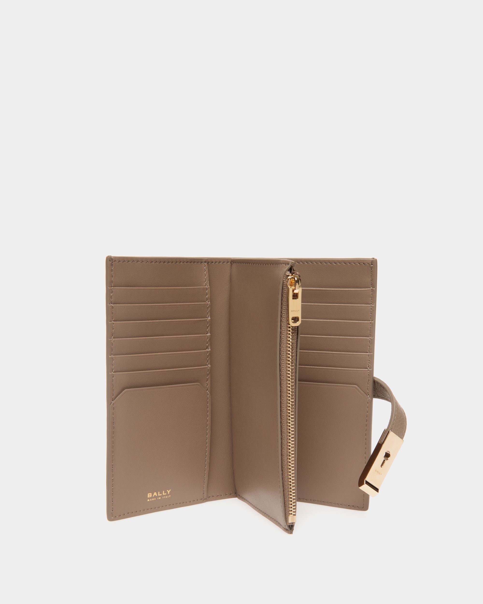 Lange Geldbörse Lock Me Aus Genarbtem Leder In Taupe - Damen - Bally - 03