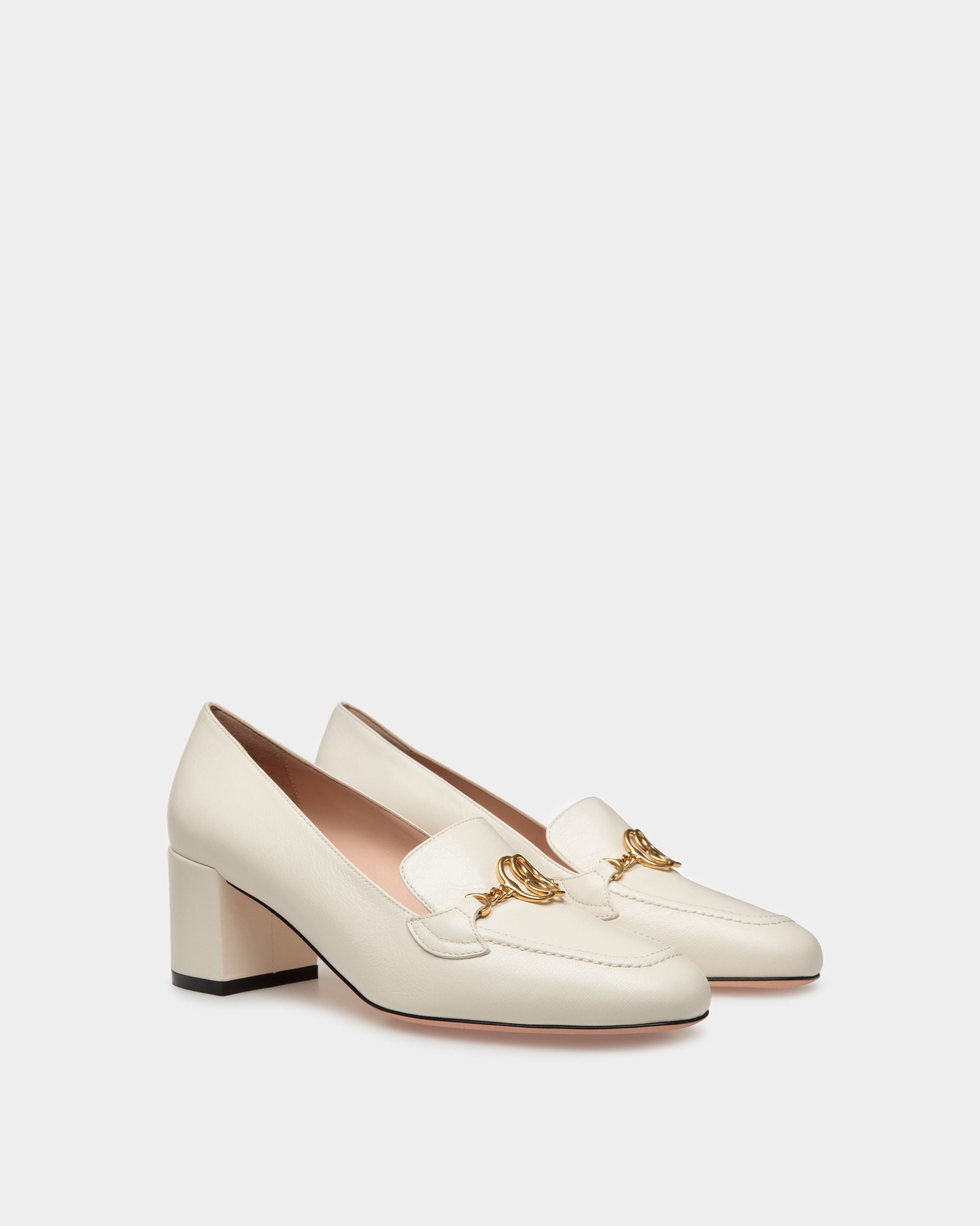 Emblem Pumps Aus Leder In Elfenbein - Damen - Bally - 03