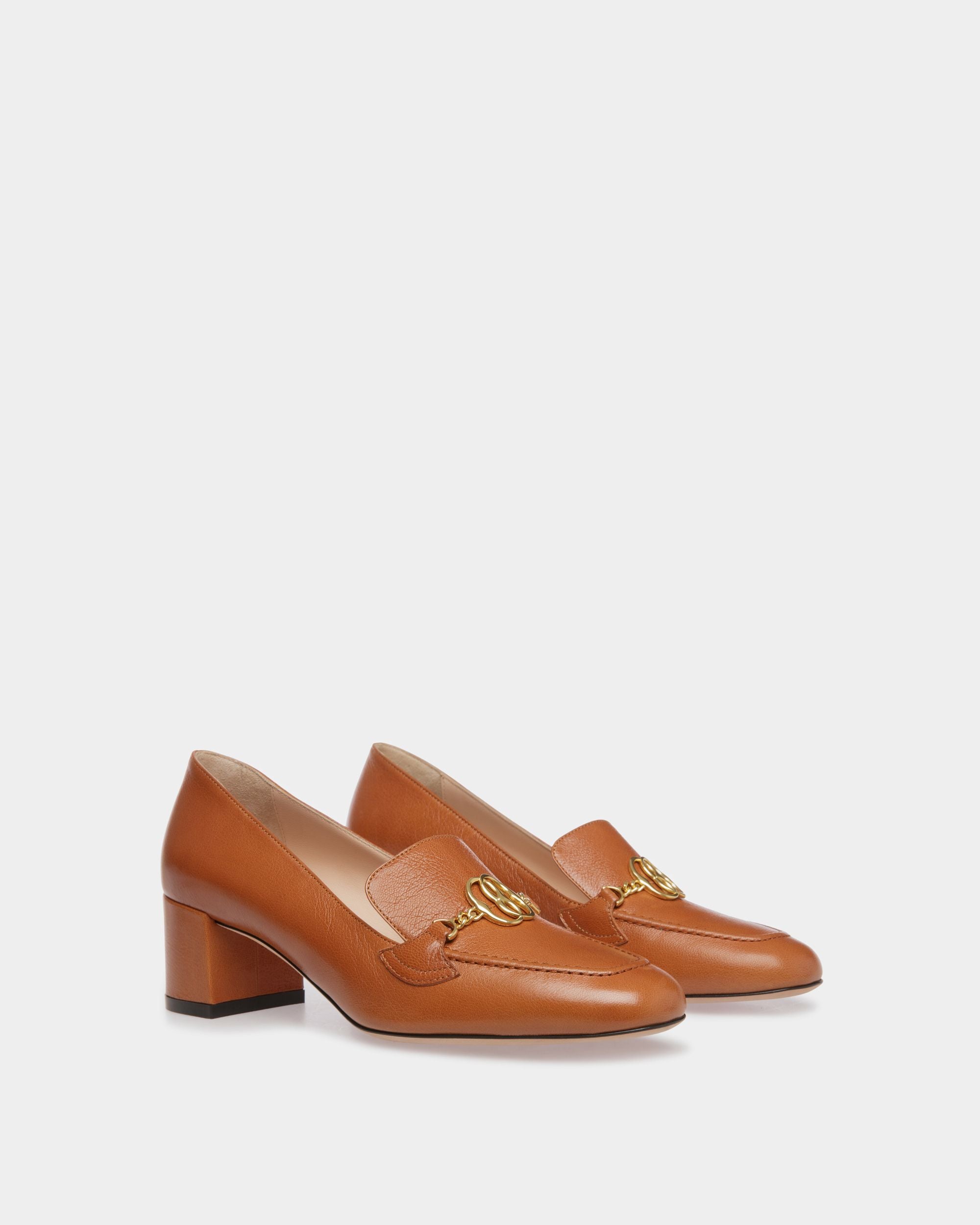 Emblem Pumps Aus Braunem Leder - Damen - Bally - 03