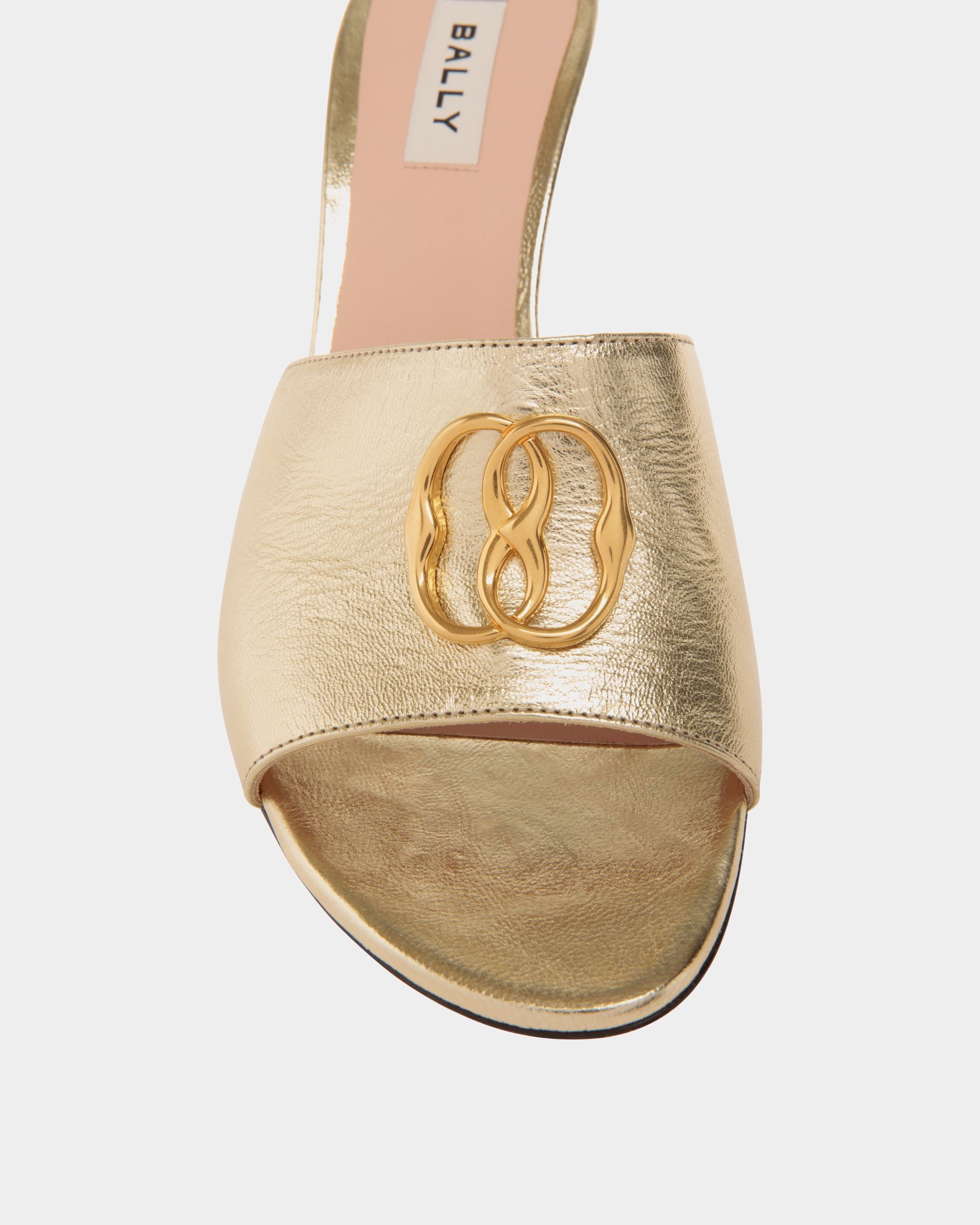 Emblem Sandals In Gold Leather - Damen - Bally - 05