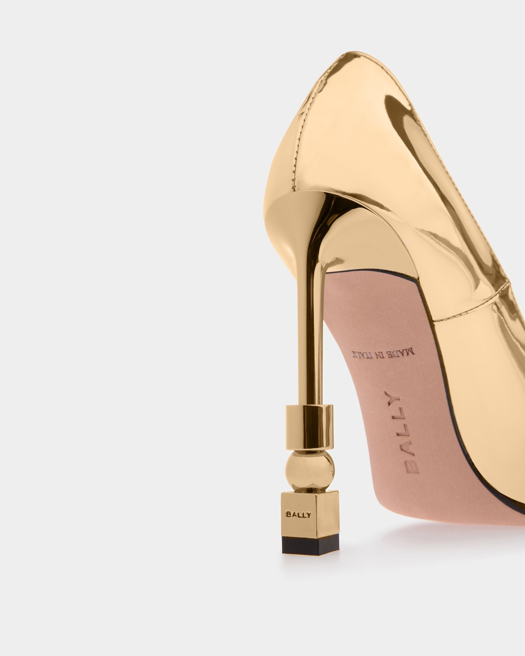 Block Pumps Aus Goldfarbenem Stoff - Damen - Bally - 04