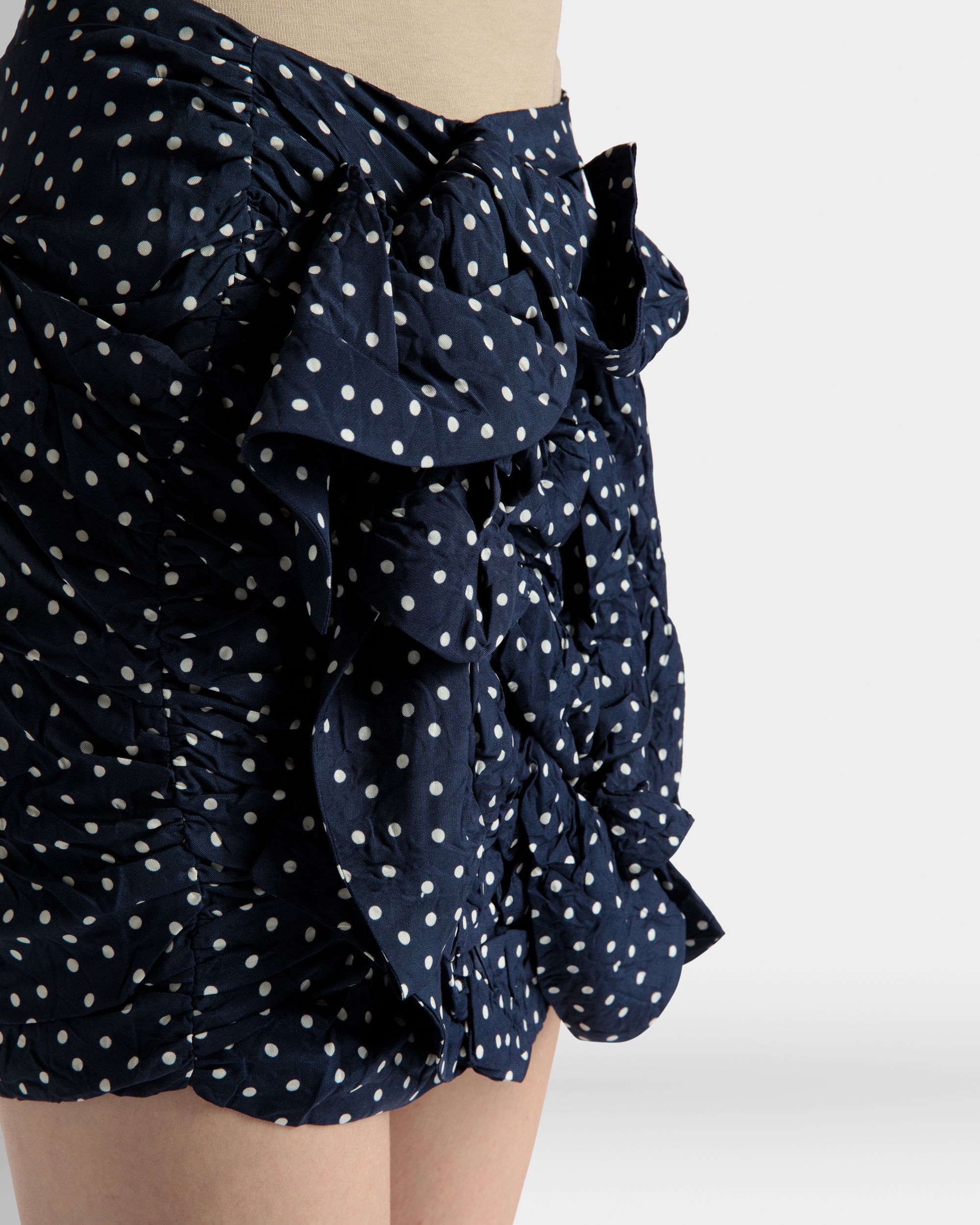 Bedruckter Rouches Minirock Aus Fließender Popeline Mit Polka Dots - Damen - Bally - 04