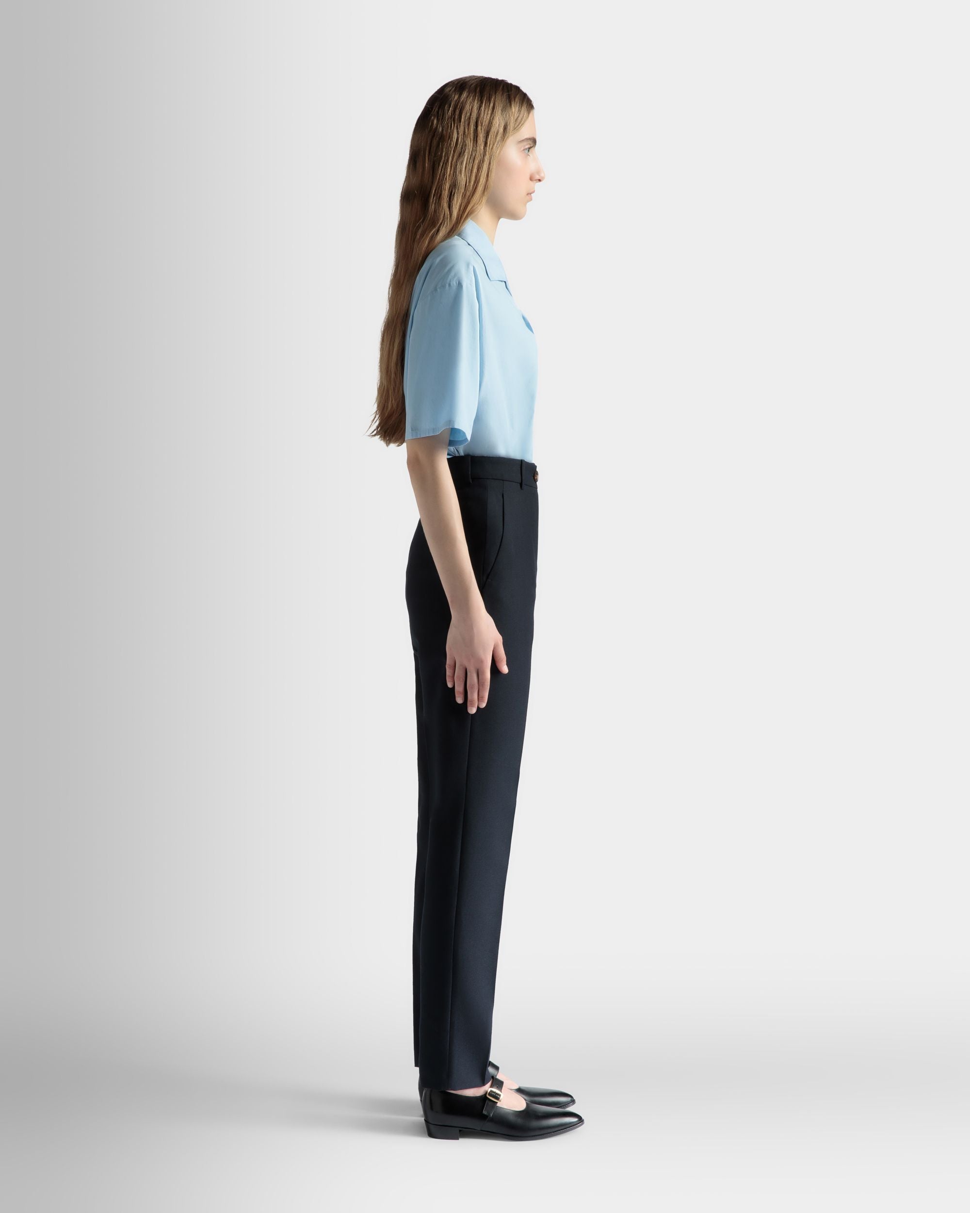 Gerade Geschnittene Hose Aus Einer Wollmischung In Navy Blue - Damen - Bally - 05