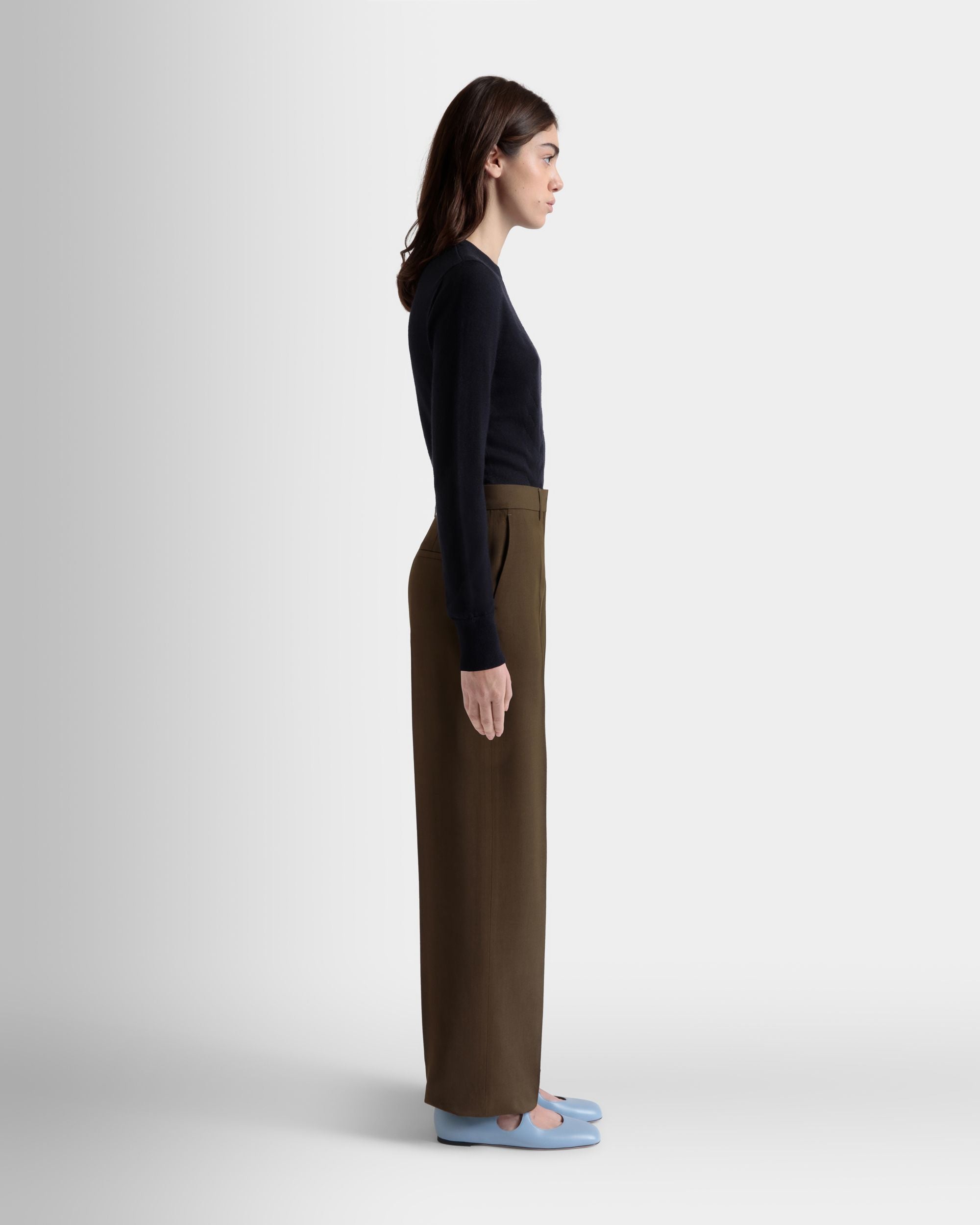 Hose Mit Geradem Bein Aus Fließender Gabardine In Military Green - Damen - Bally - 04