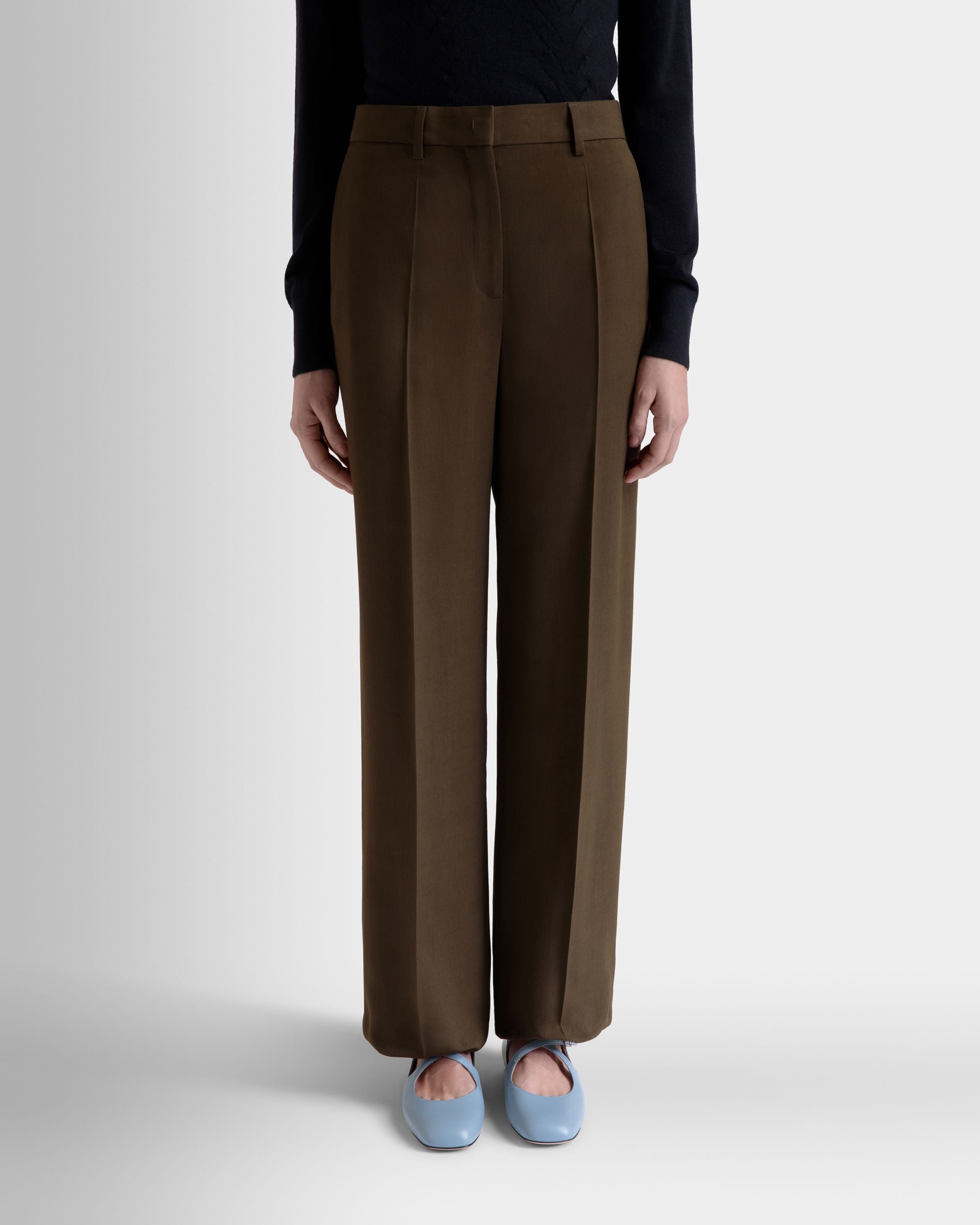 Hose Mit Geradem Bein Aus Fließender Gabardine In Military Green - Damen - Bally - 07