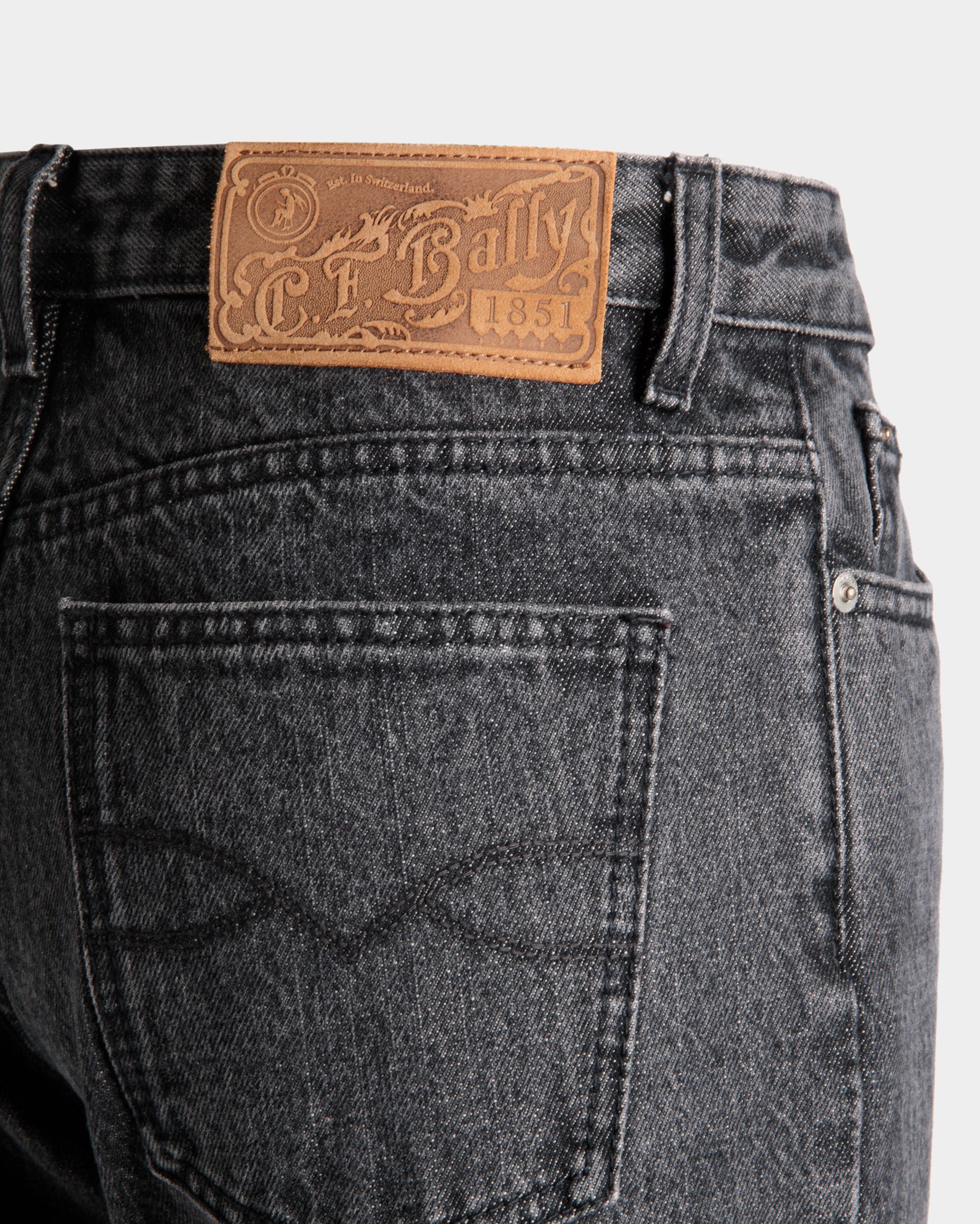 Ausgestellte Denim Hose Aus Baumwolle In Grau Meliert - Damen - Bally - 02
